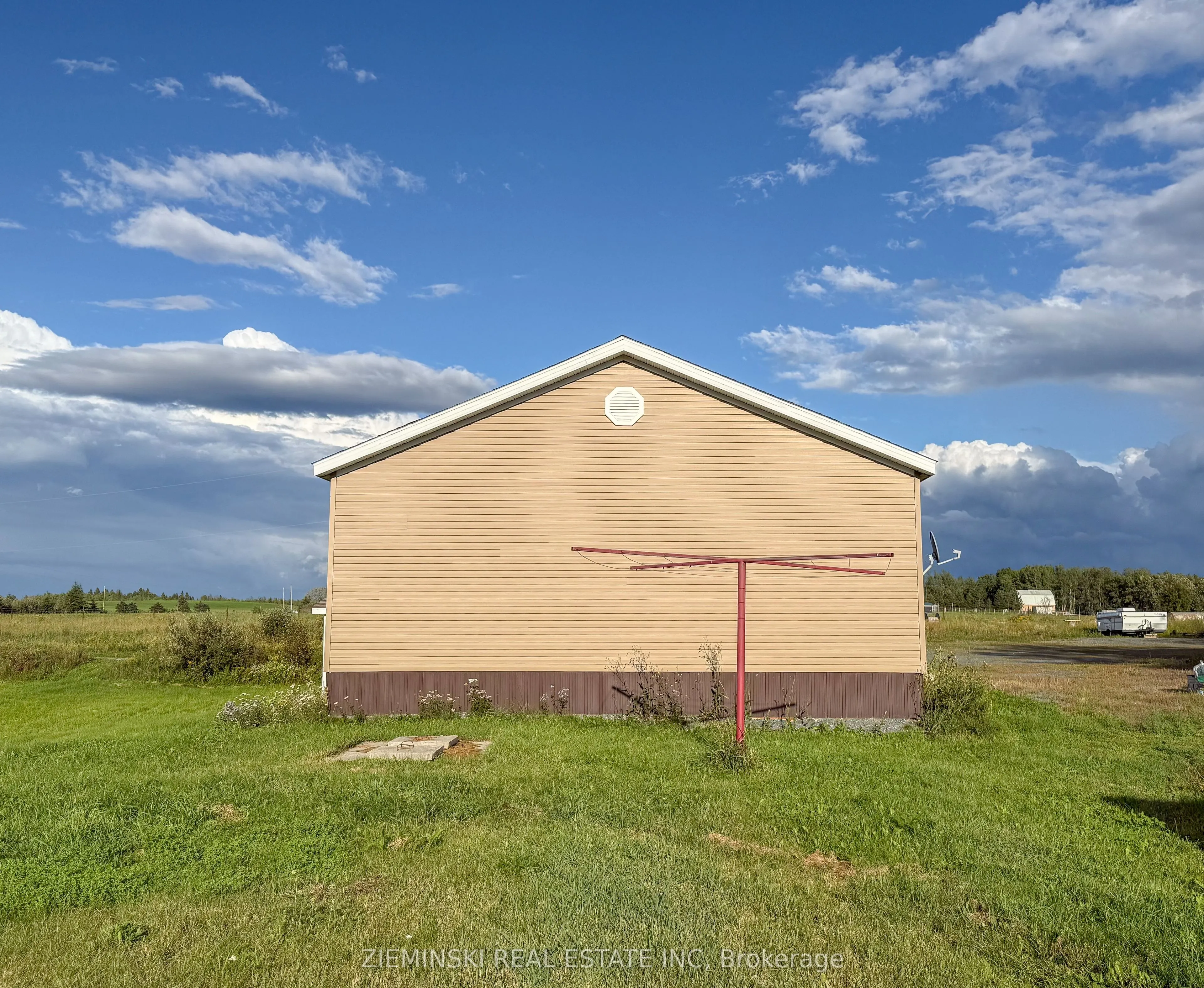 1089 Sapphire Road