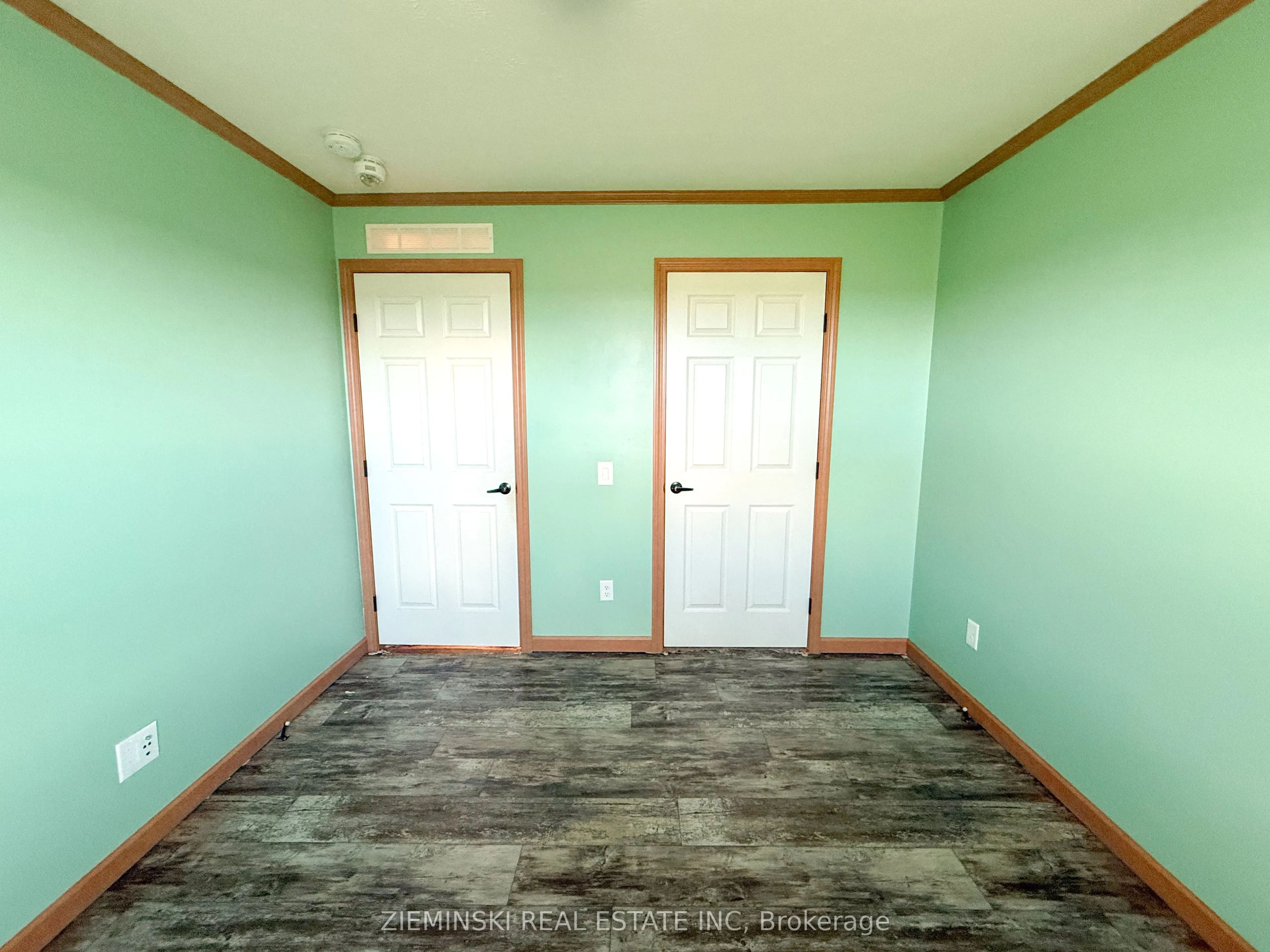 1089 Sapphire Road
