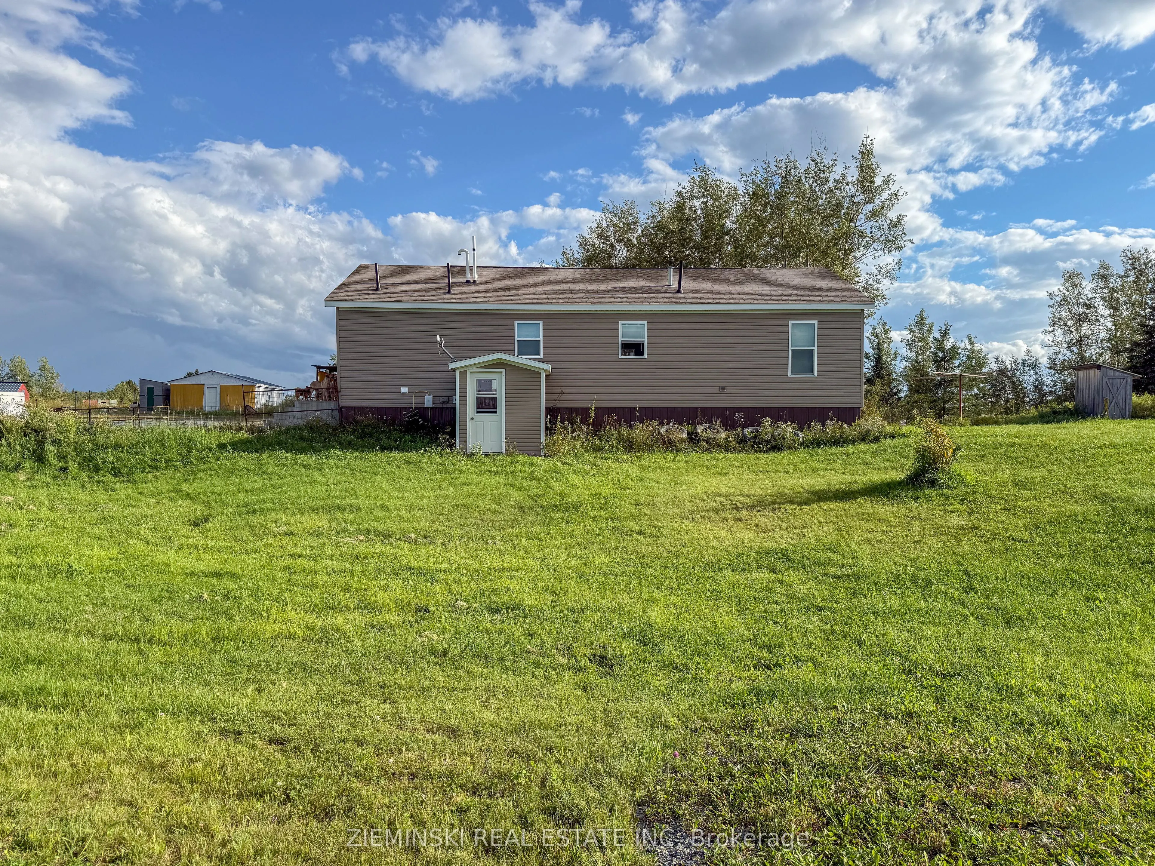 1089 Sapphire Road
