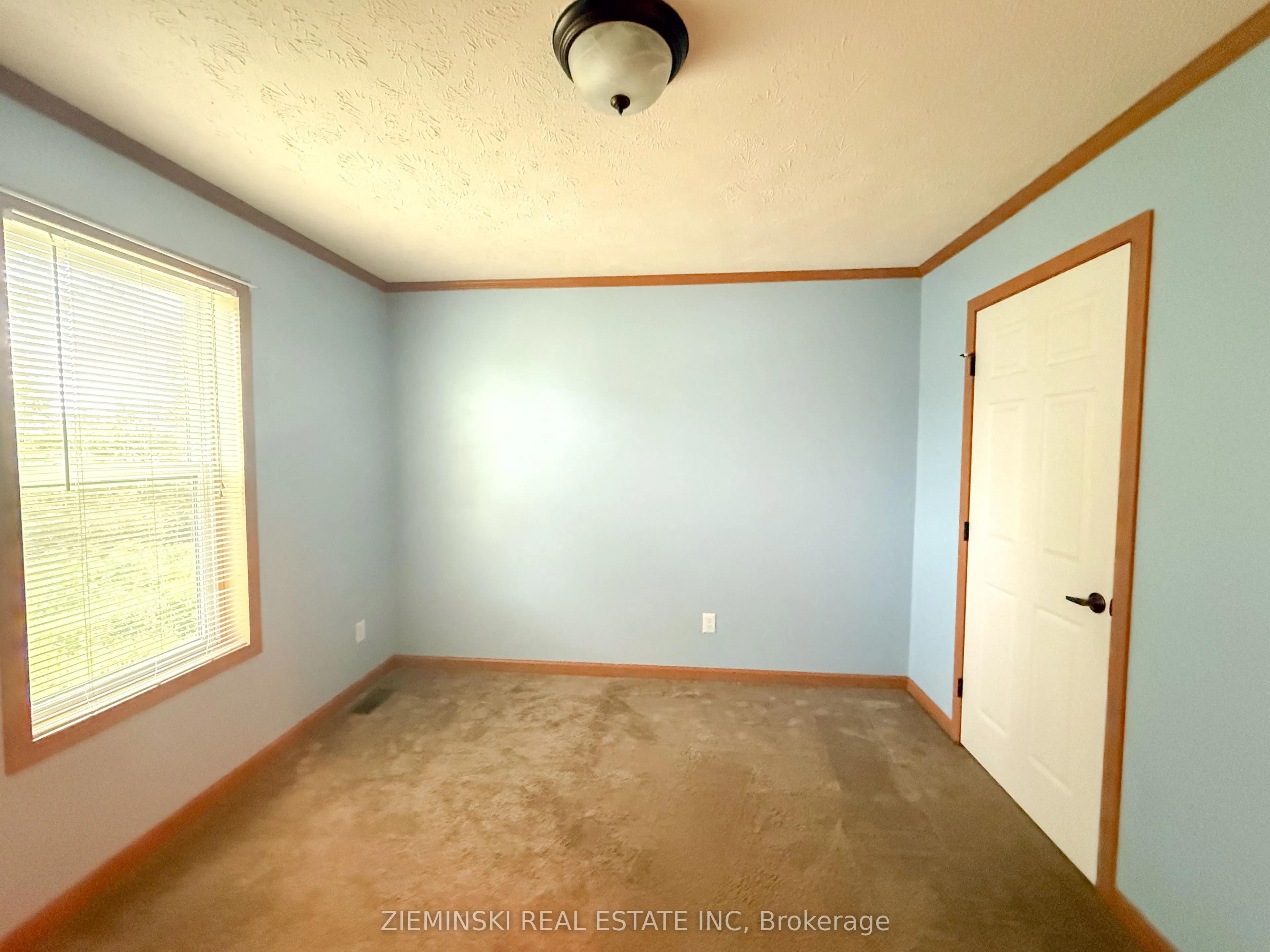 1089 Sapphire Road