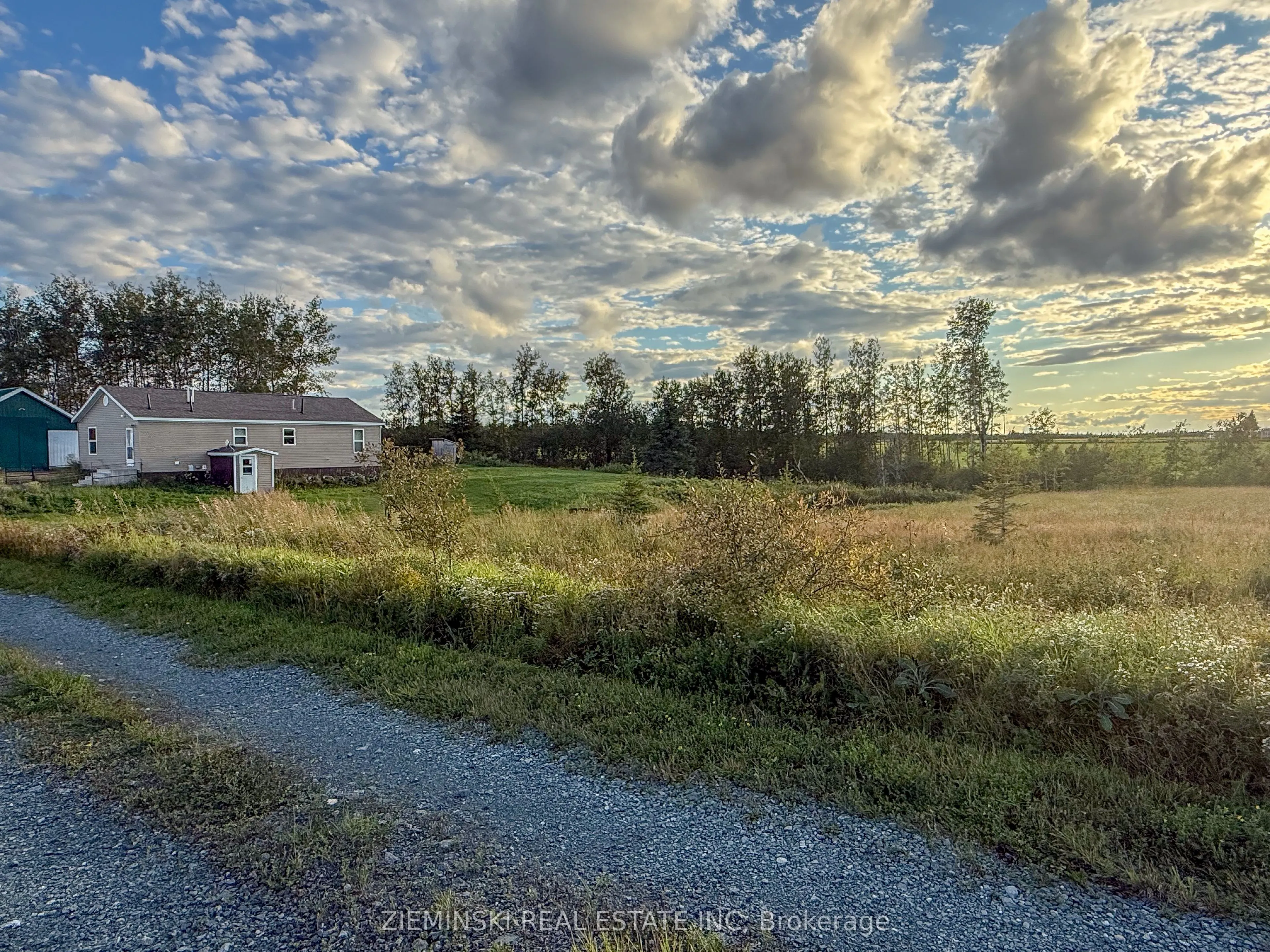 1089 Sapphire Road