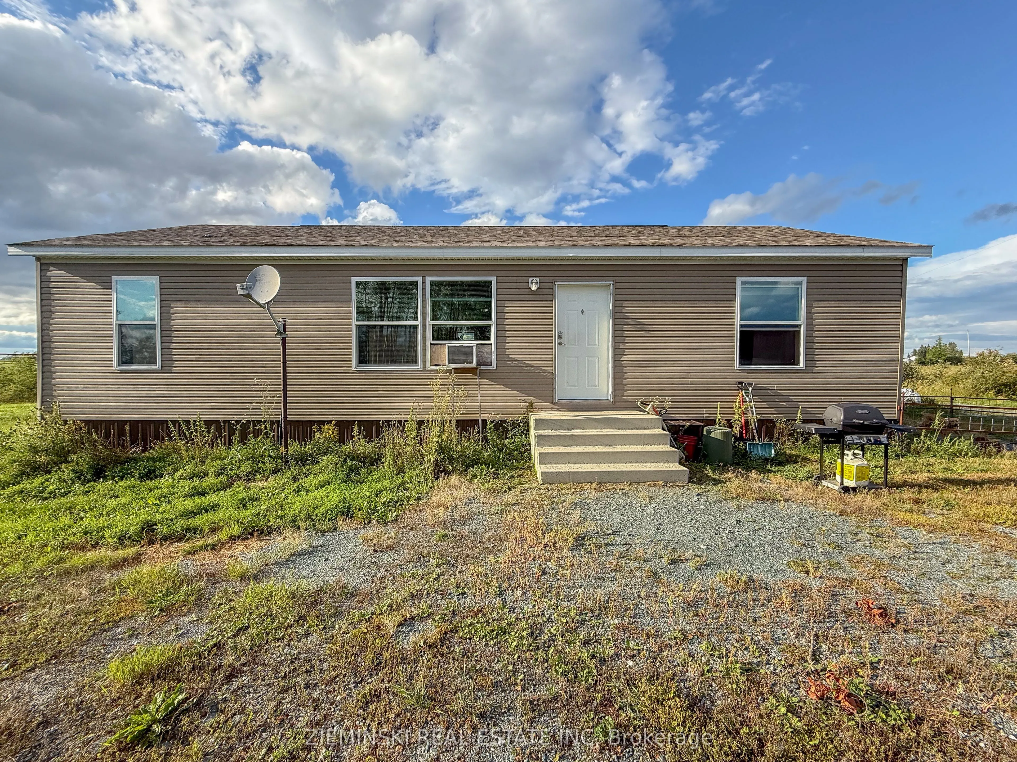1089 Sapphire Road