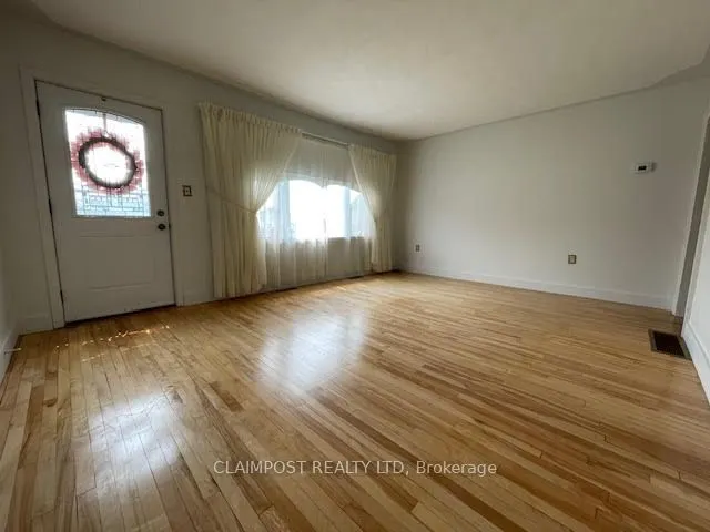 140 Cody Street W