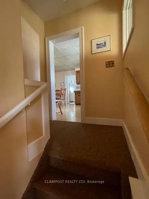 140 Cody Street W