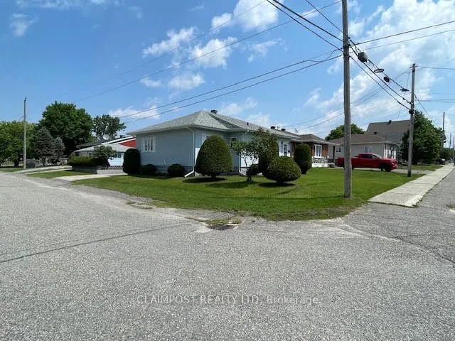 140 Cody Street W