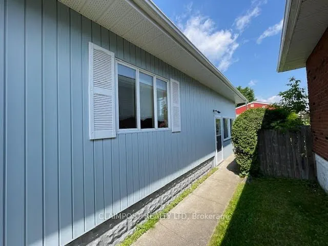 140 Cody Street W