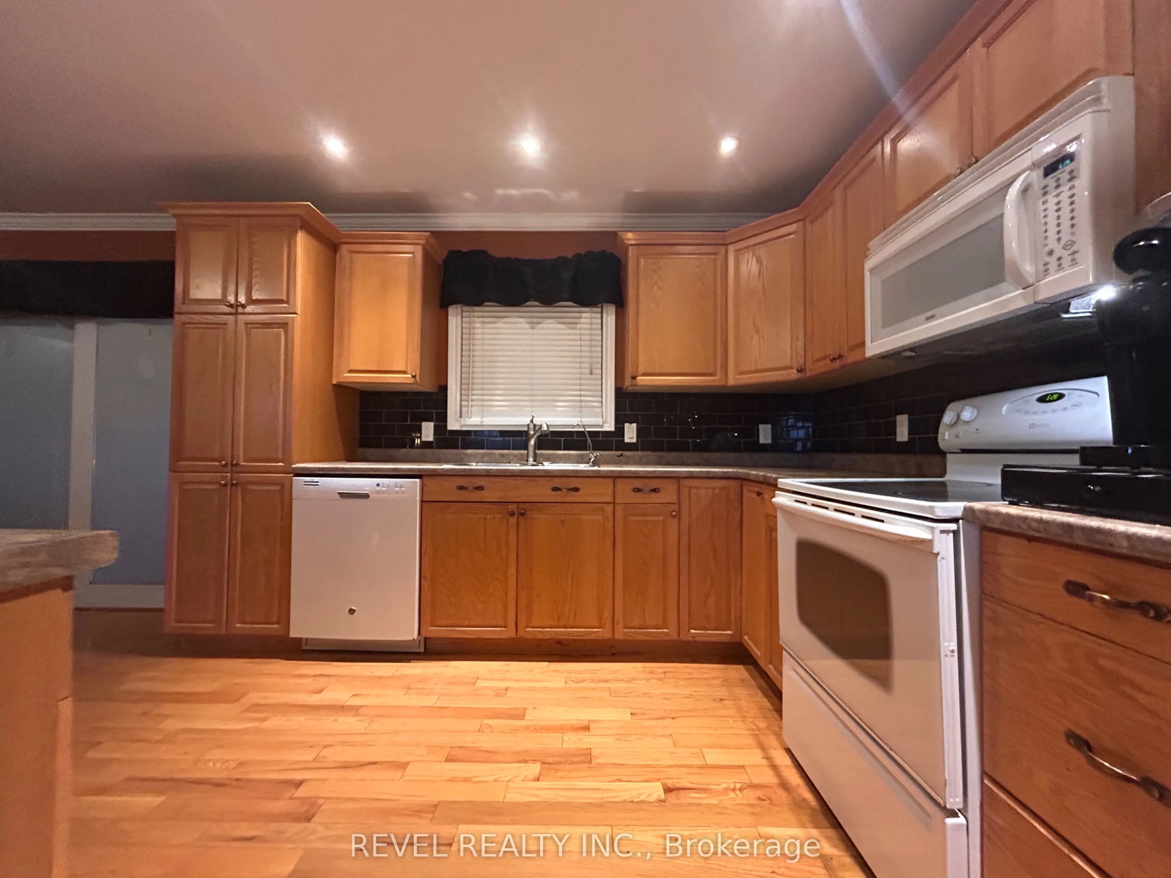354 Seventeenth Avenue