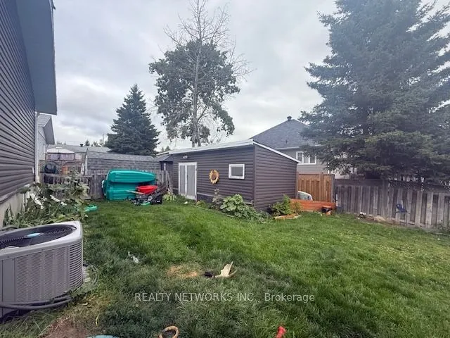 225 Ottolen St (porcupine) Street