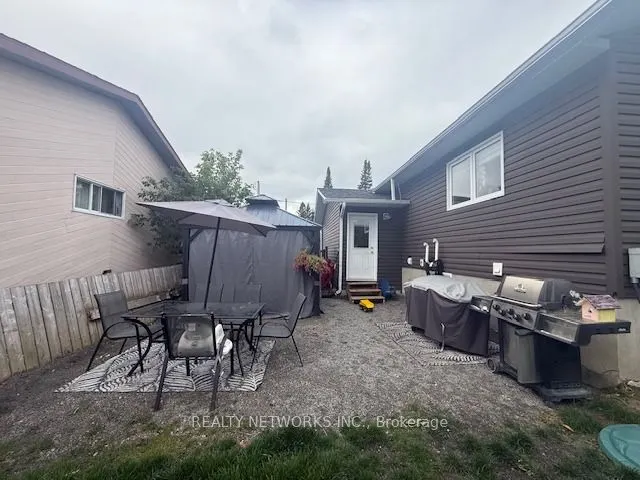 225 Ottolen St (porcupine) Street