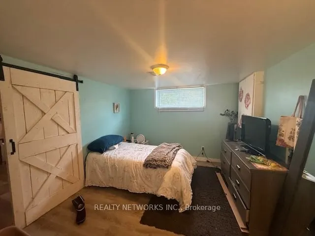225 Ottolen St (porcupine) Street