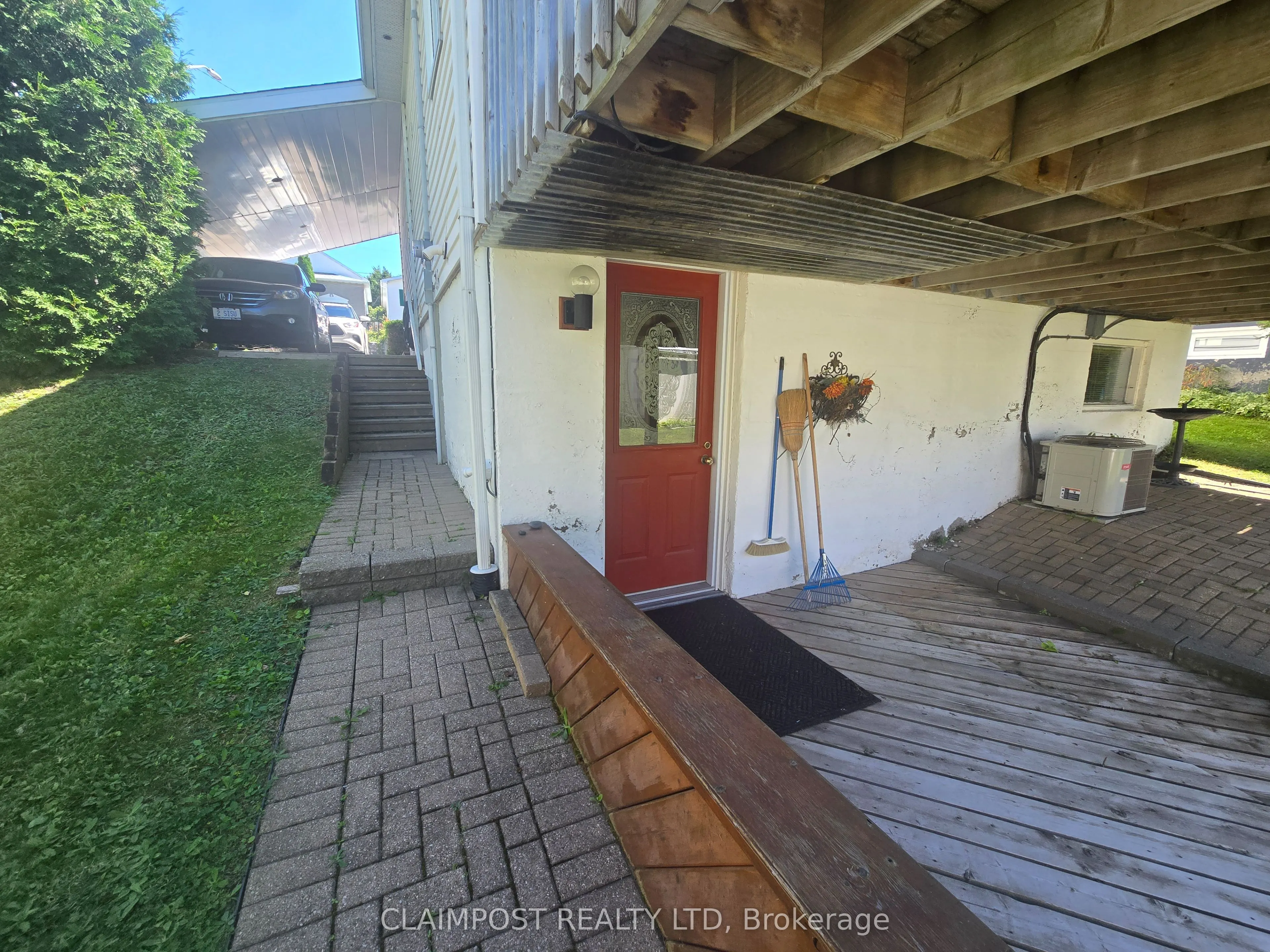 211 Hemlock Street