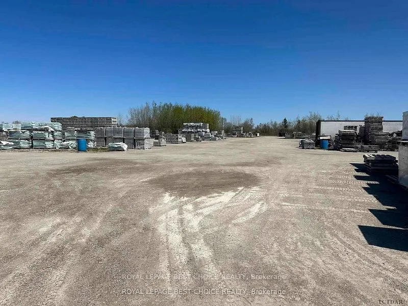 332407 Highway 11 N