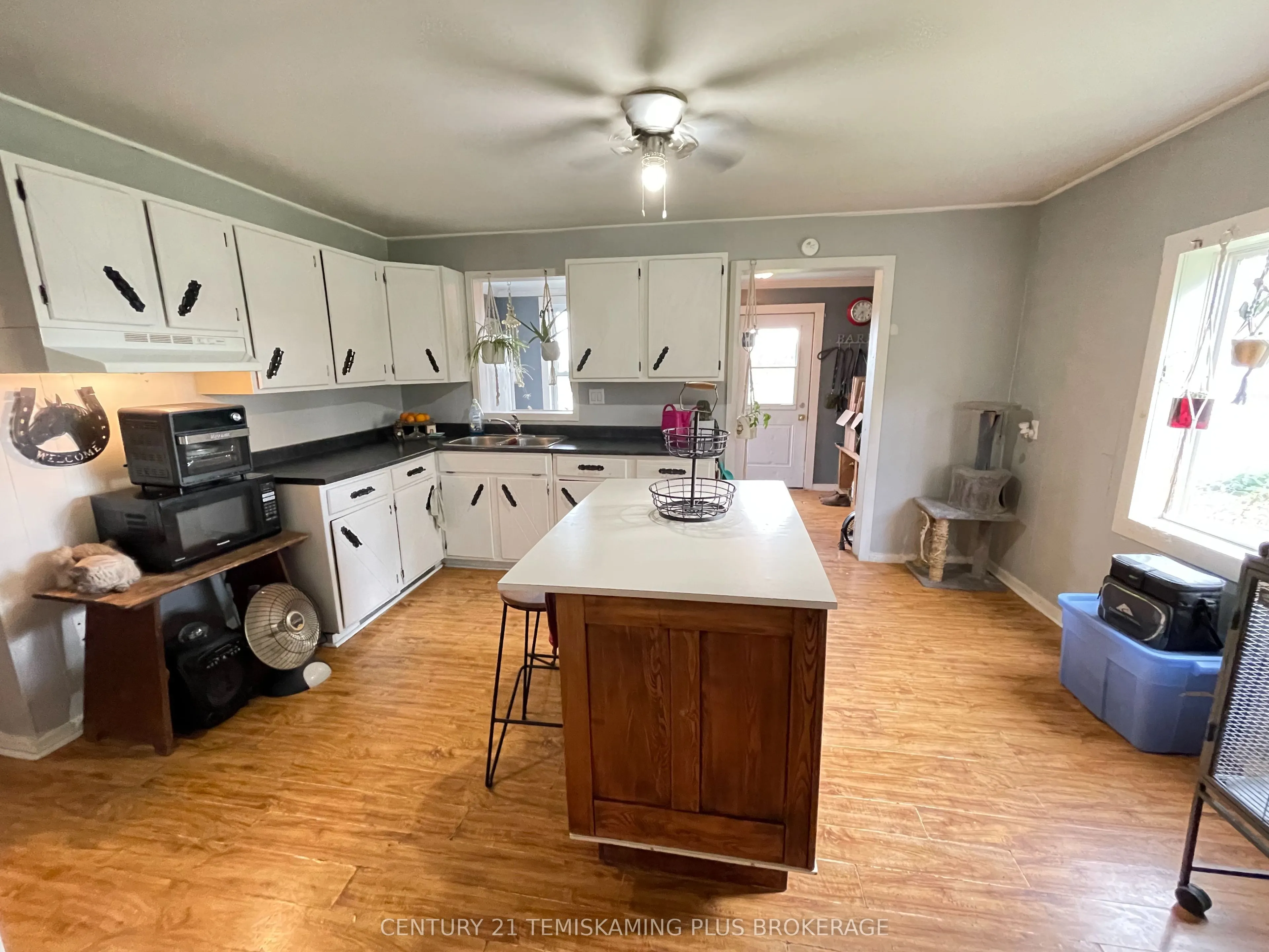 253156 Roger's Road
