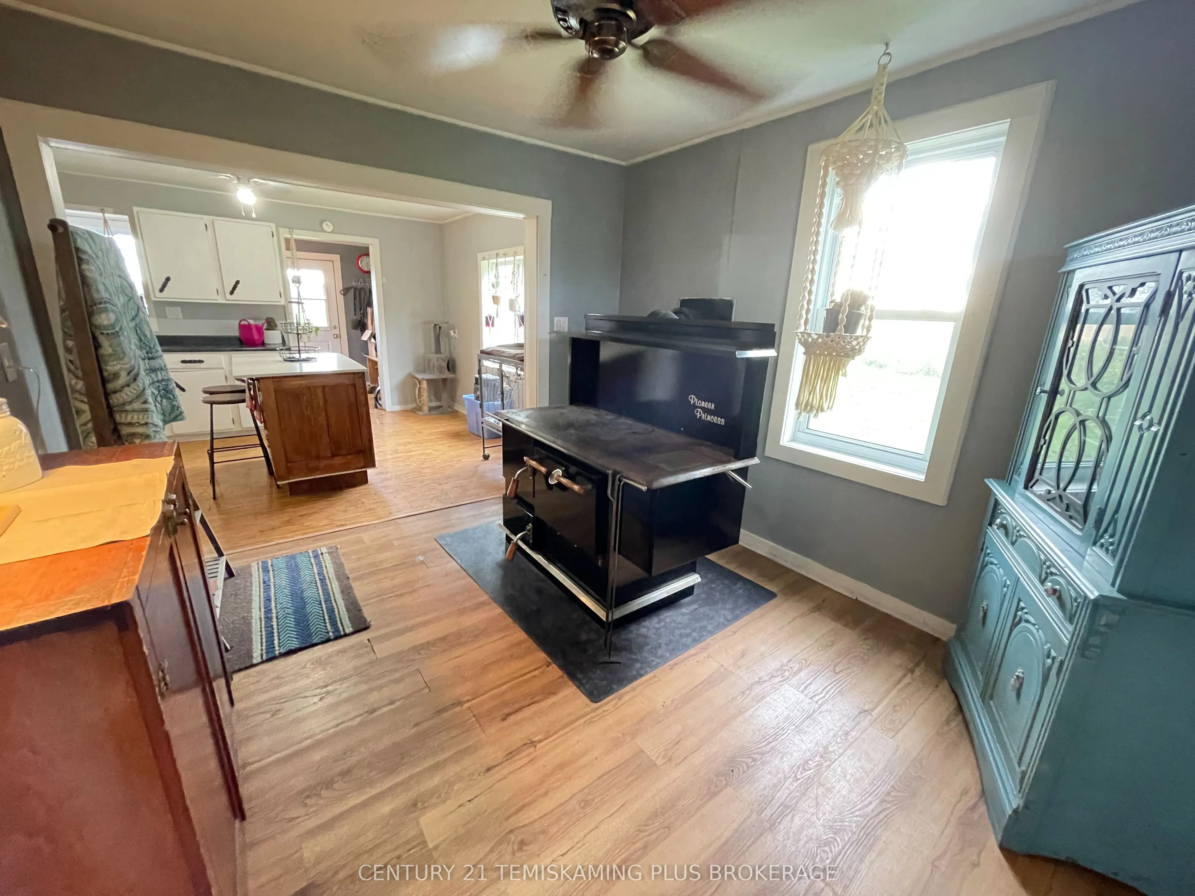 253156 Roger's Road