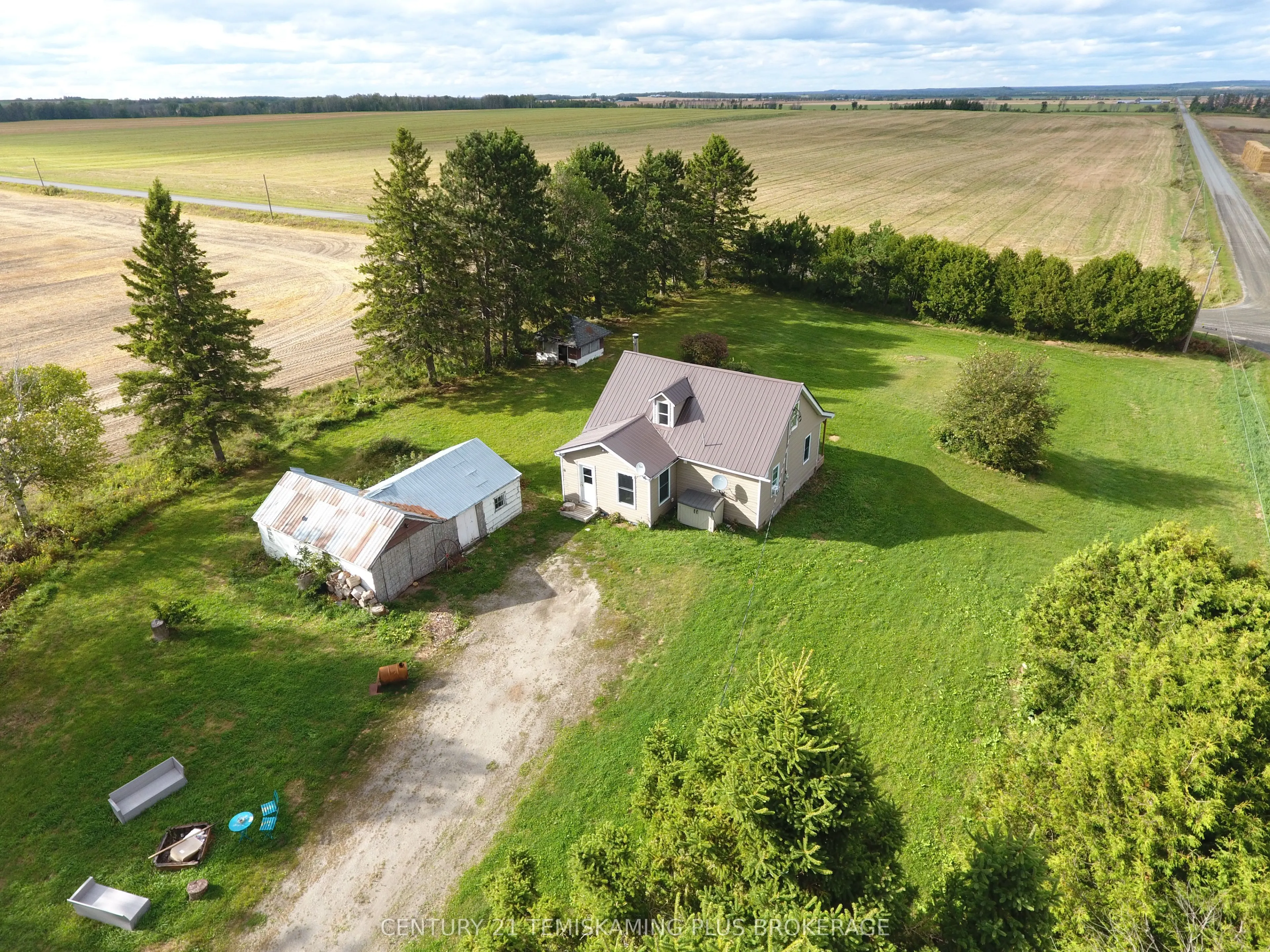 253156 Roger's Road