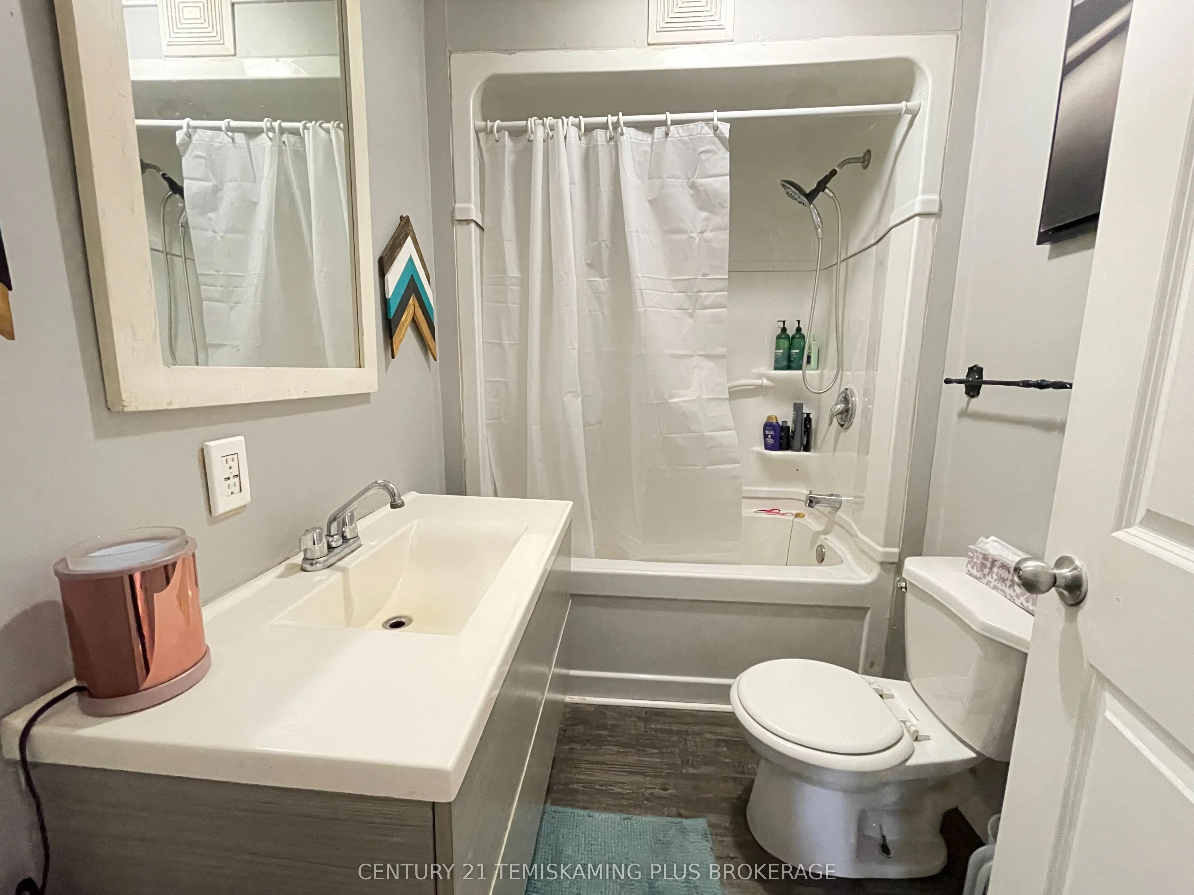 253156 Roger's Road
