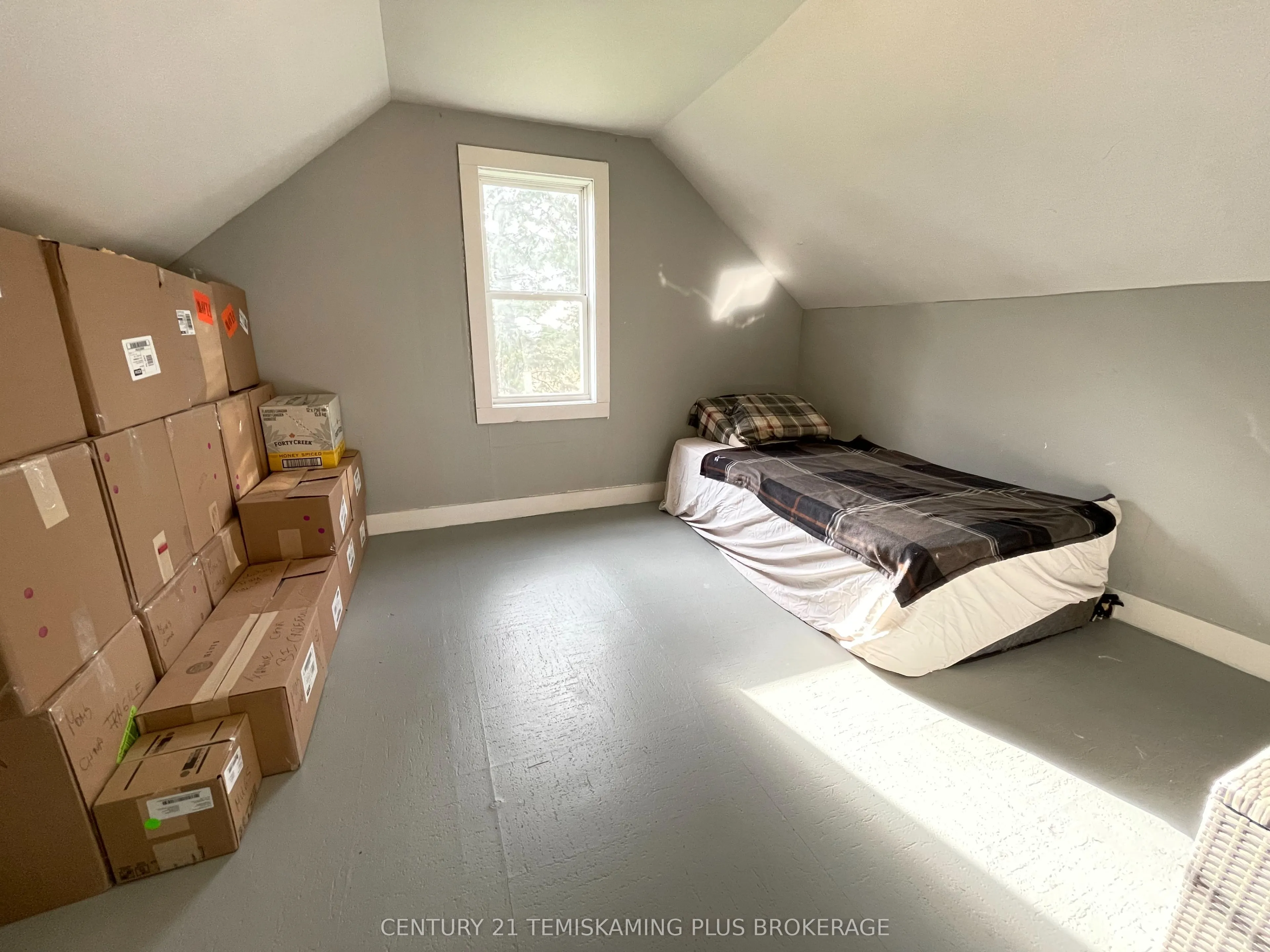 253156 Roger's Road