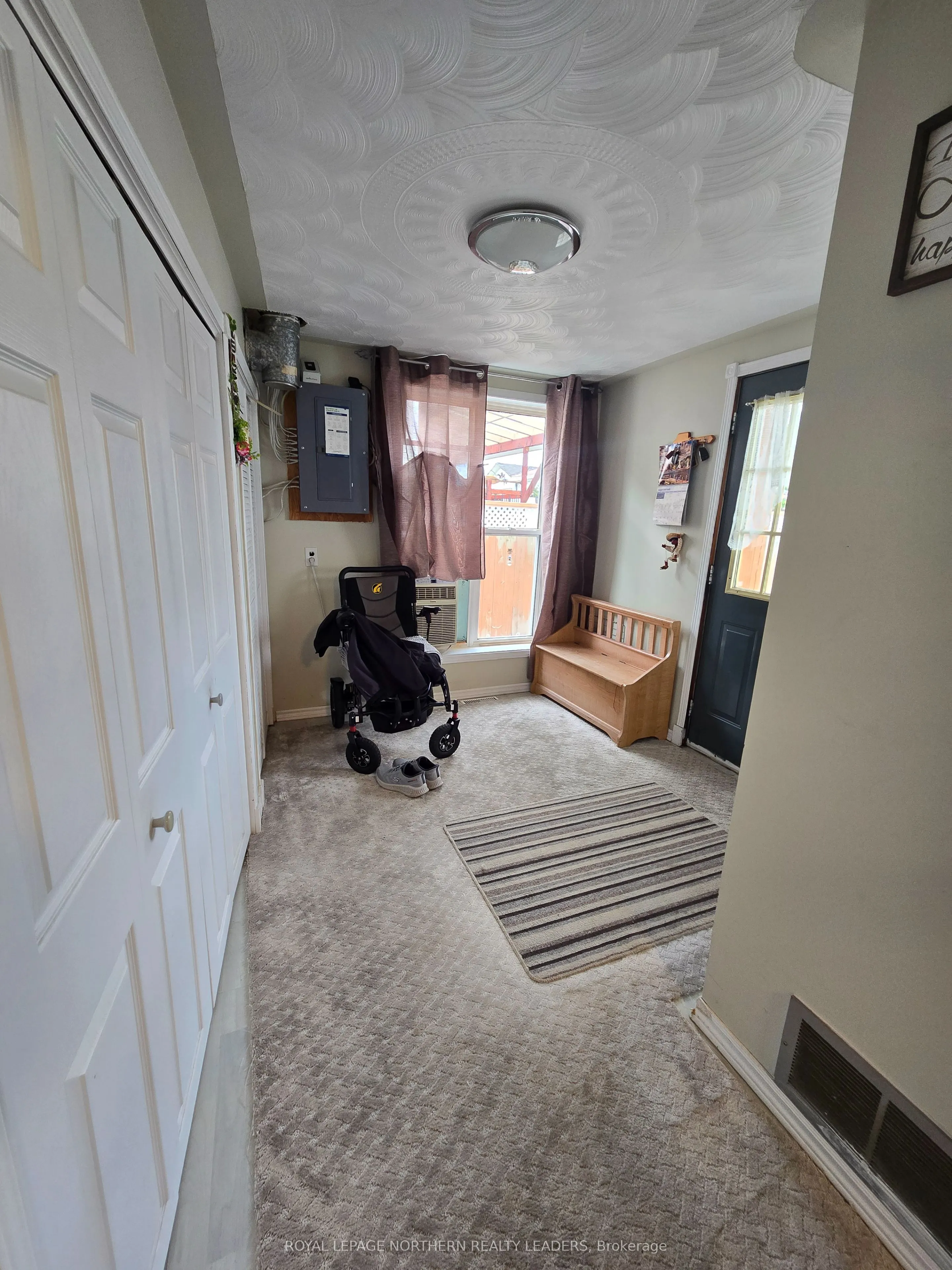 8 Borden Avenue