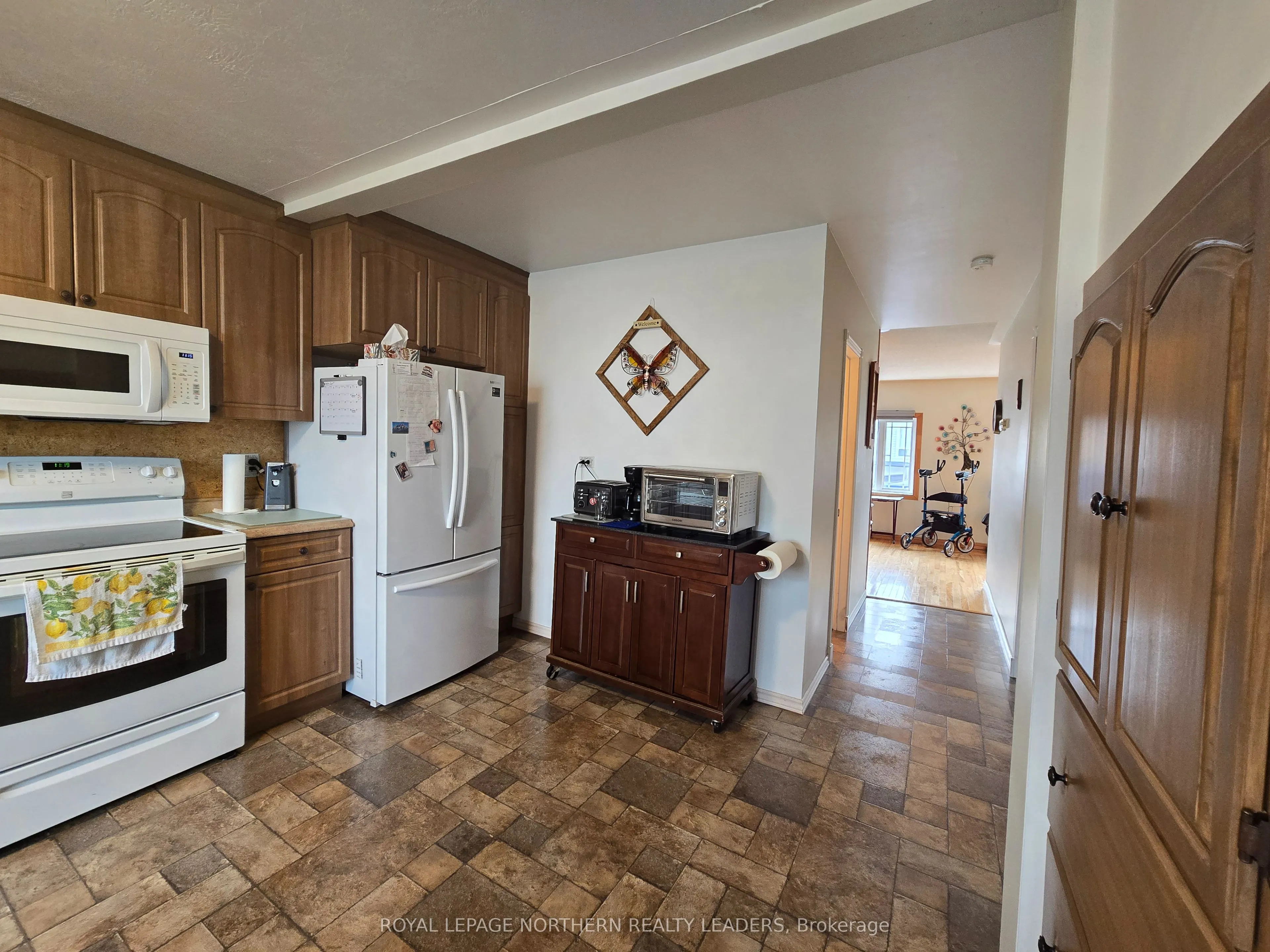 8 Borden Avenue