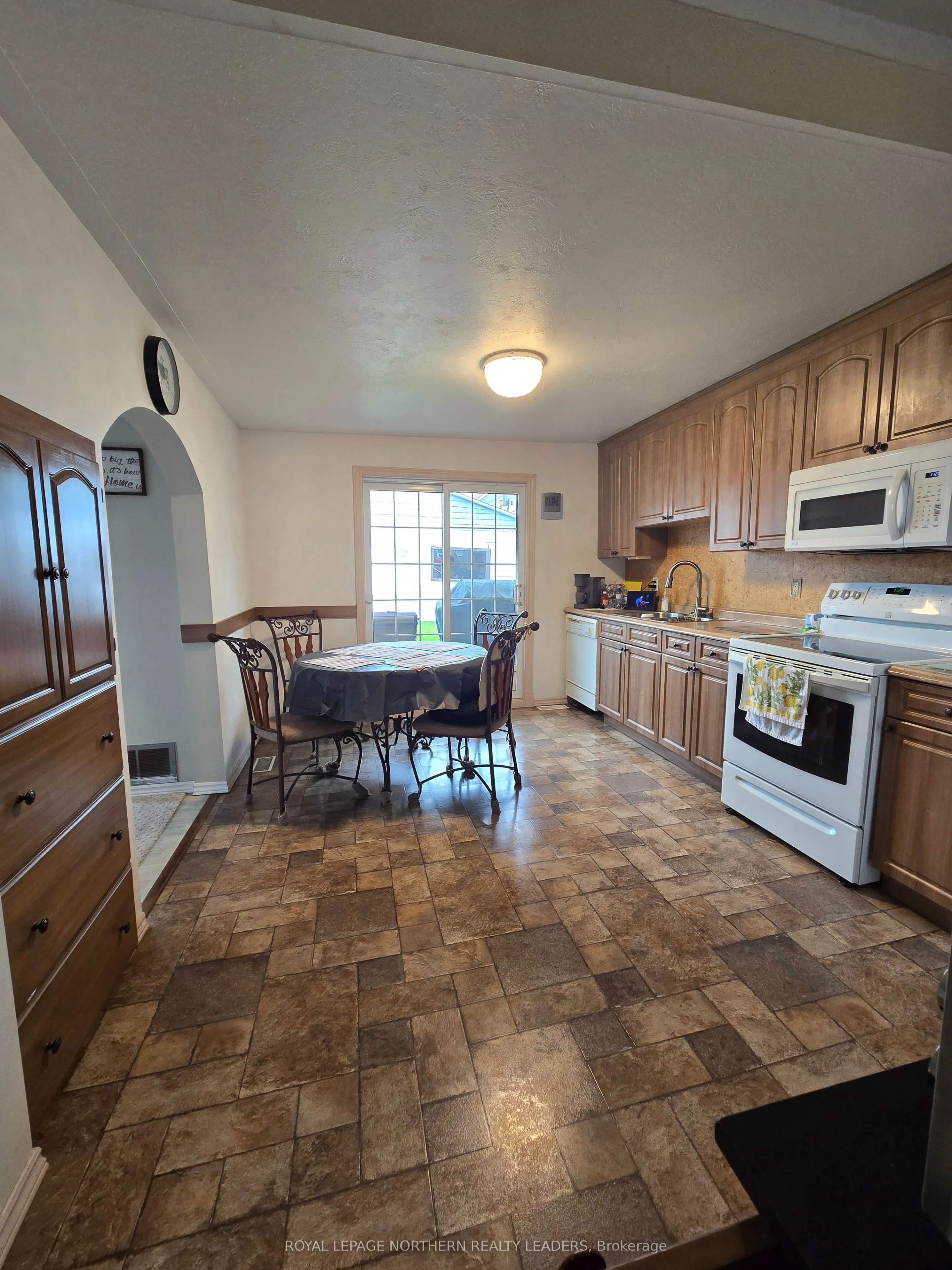 8 Borden Avenue