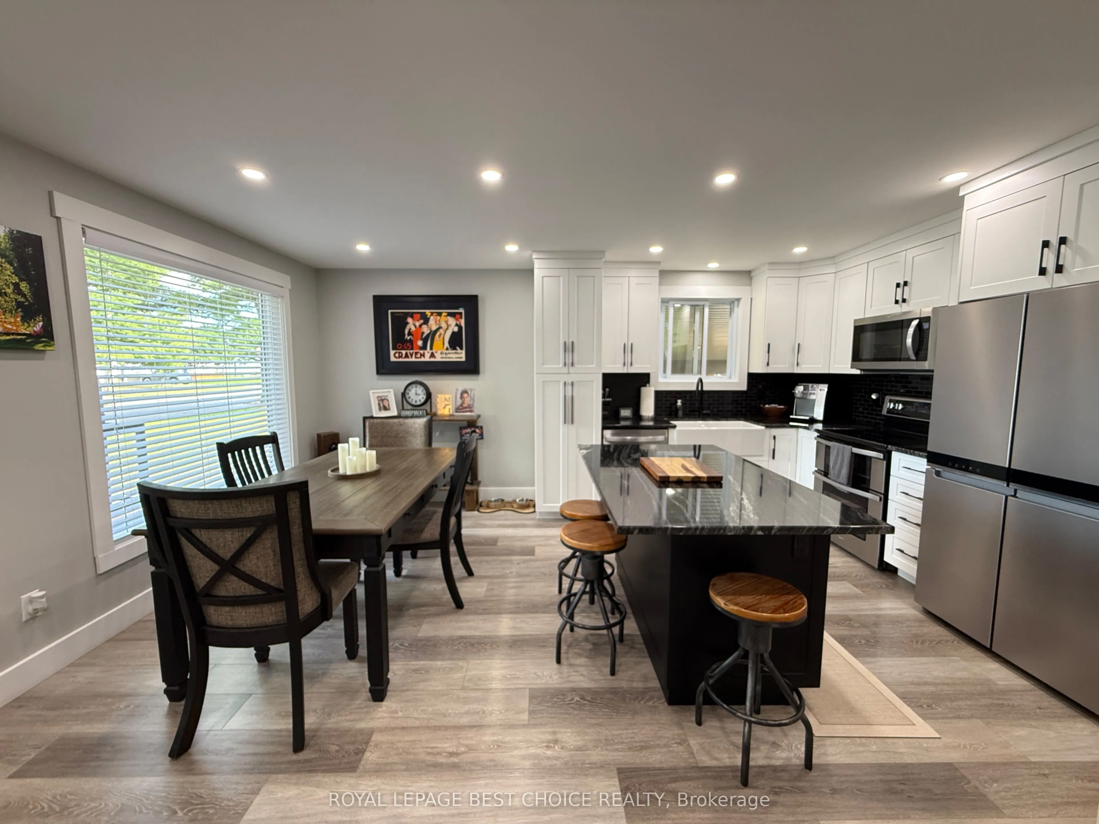260 Pine Street W