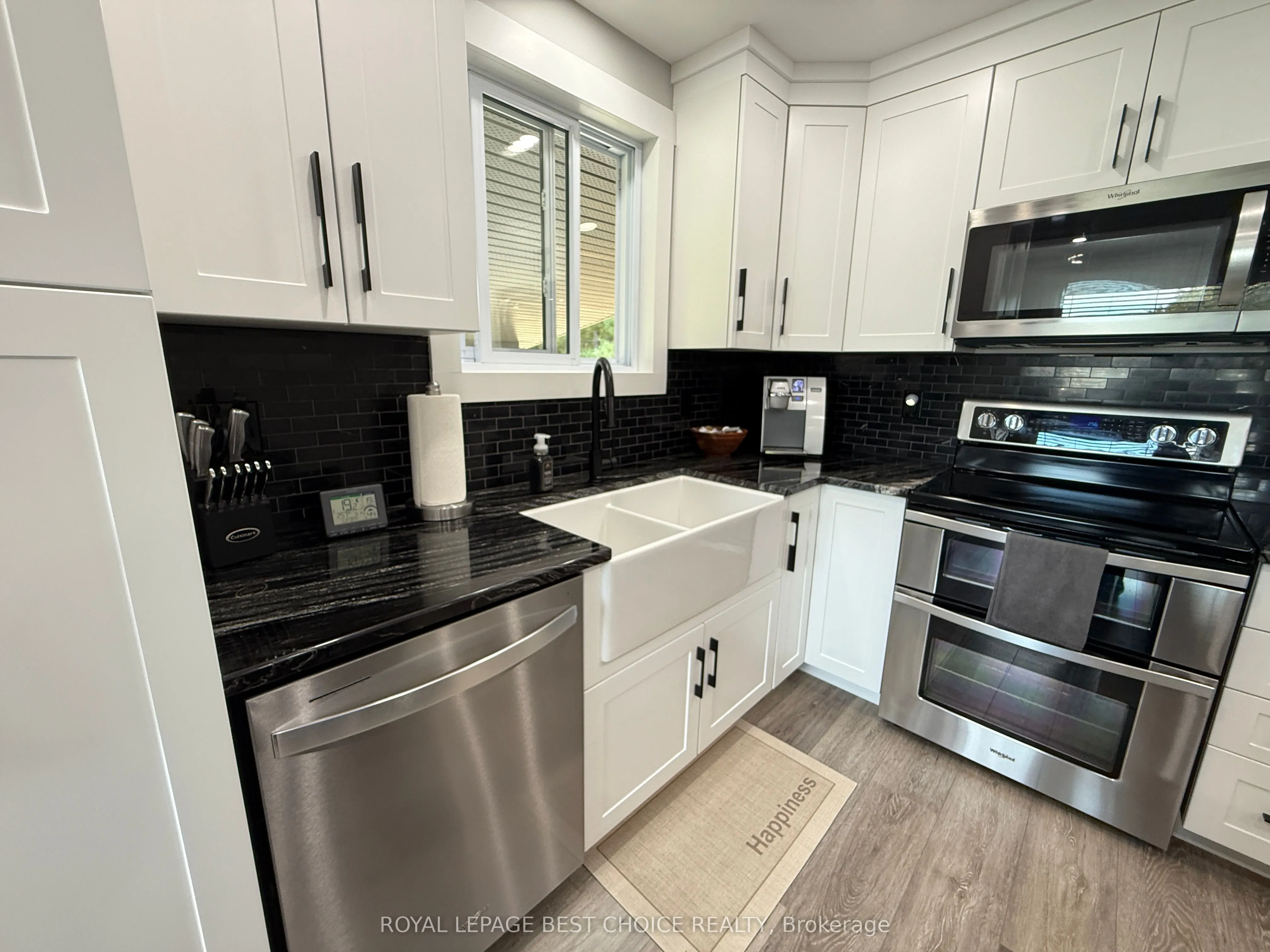 260 Pine Street W