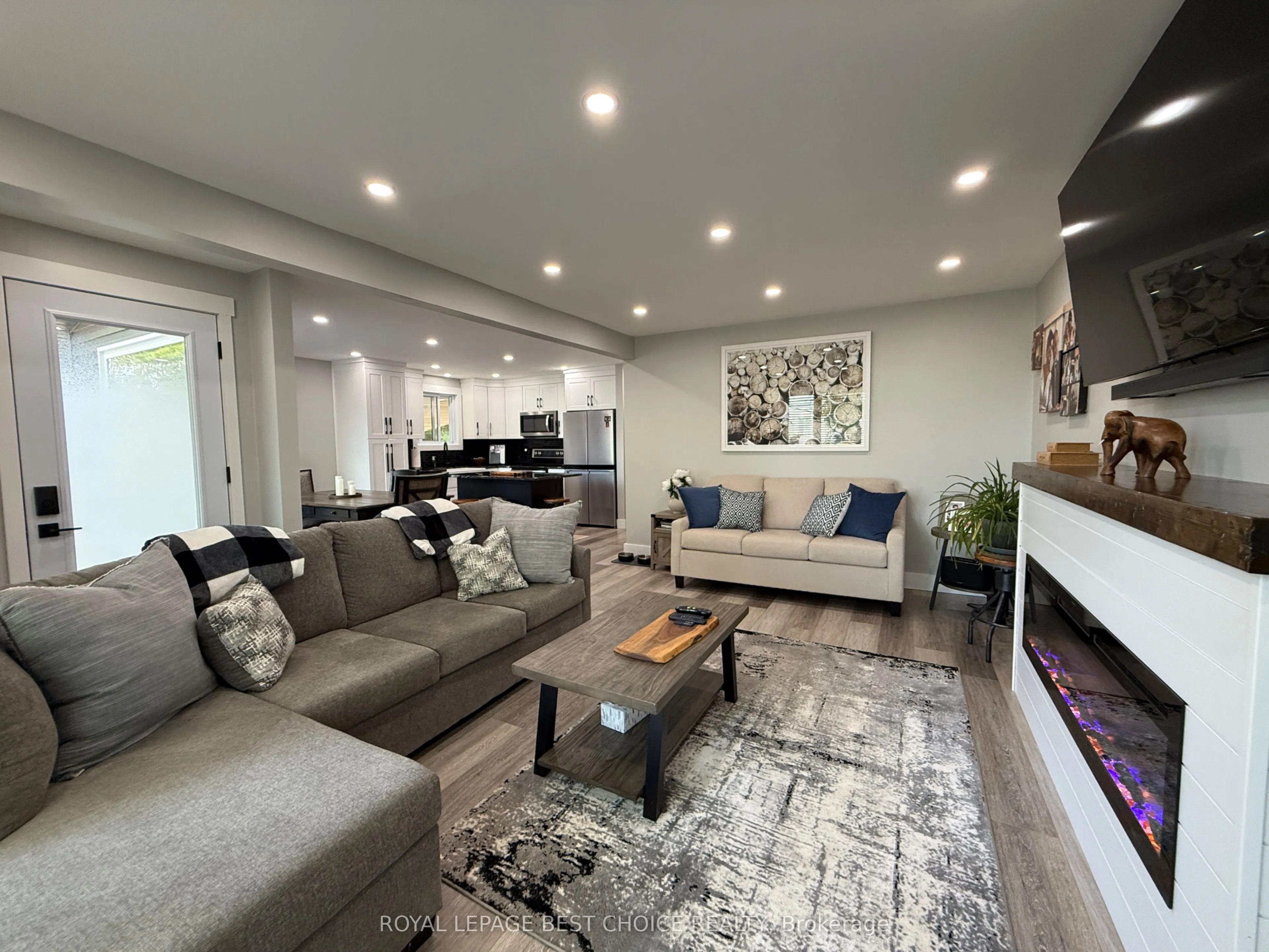 260 Pine Street W