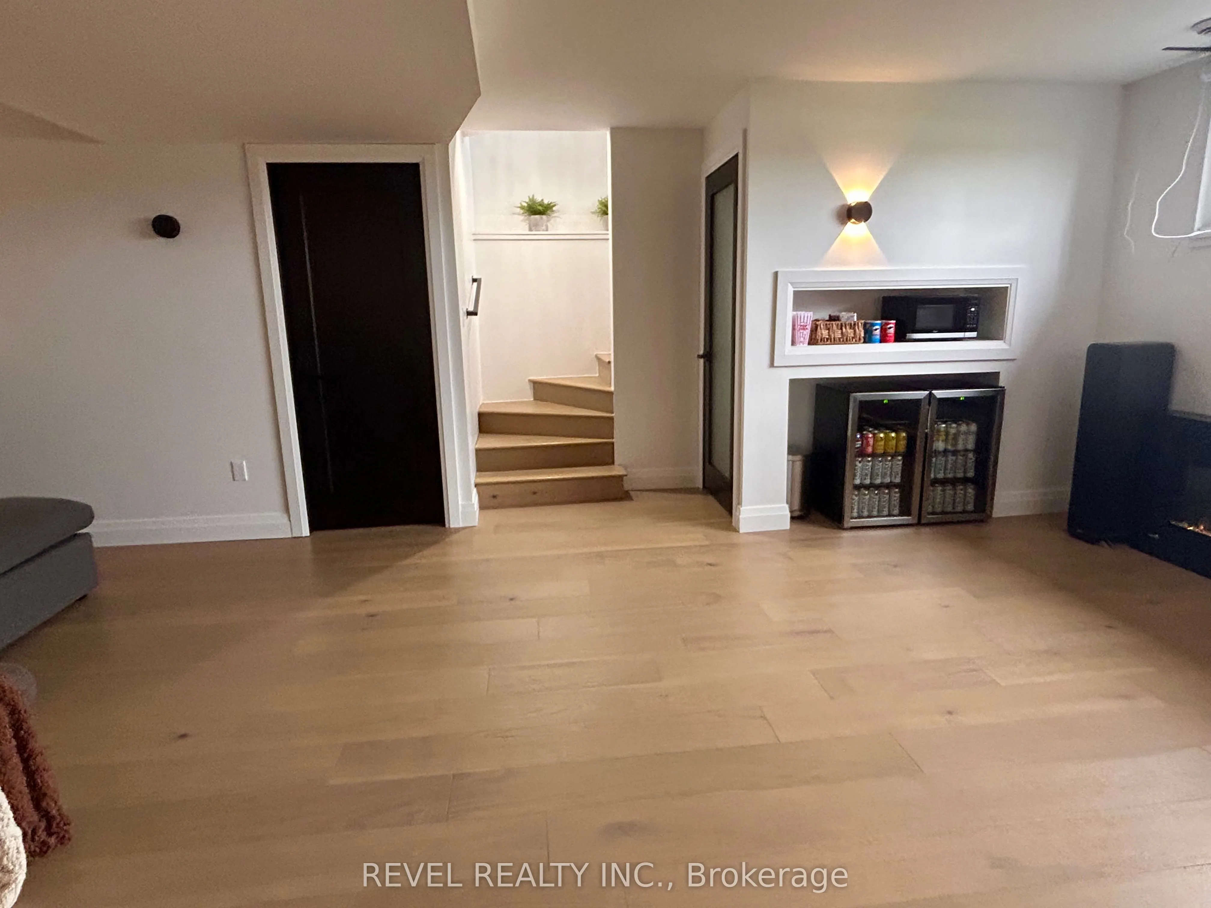 279 Tenth Street