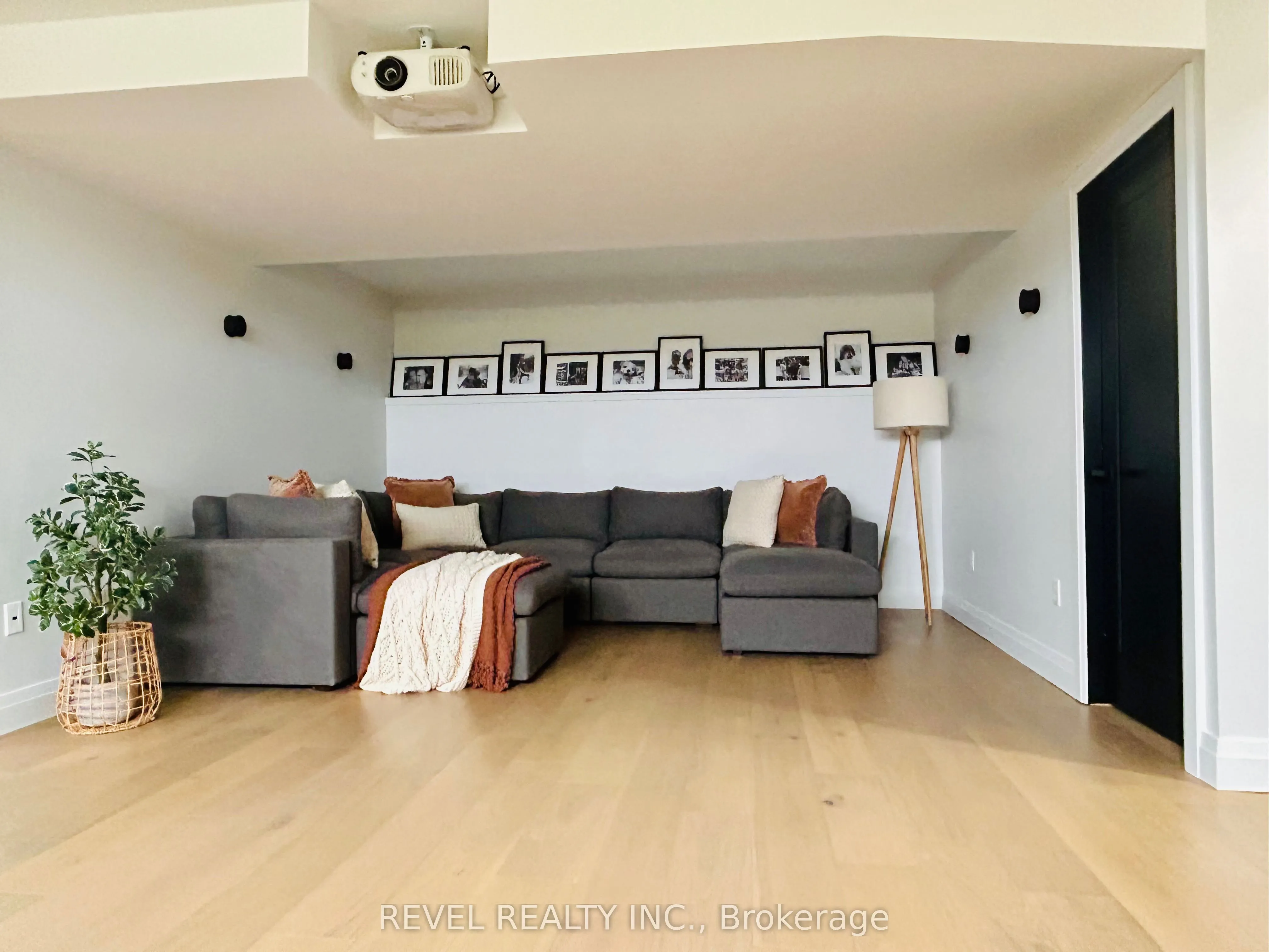 279 Tenth Street