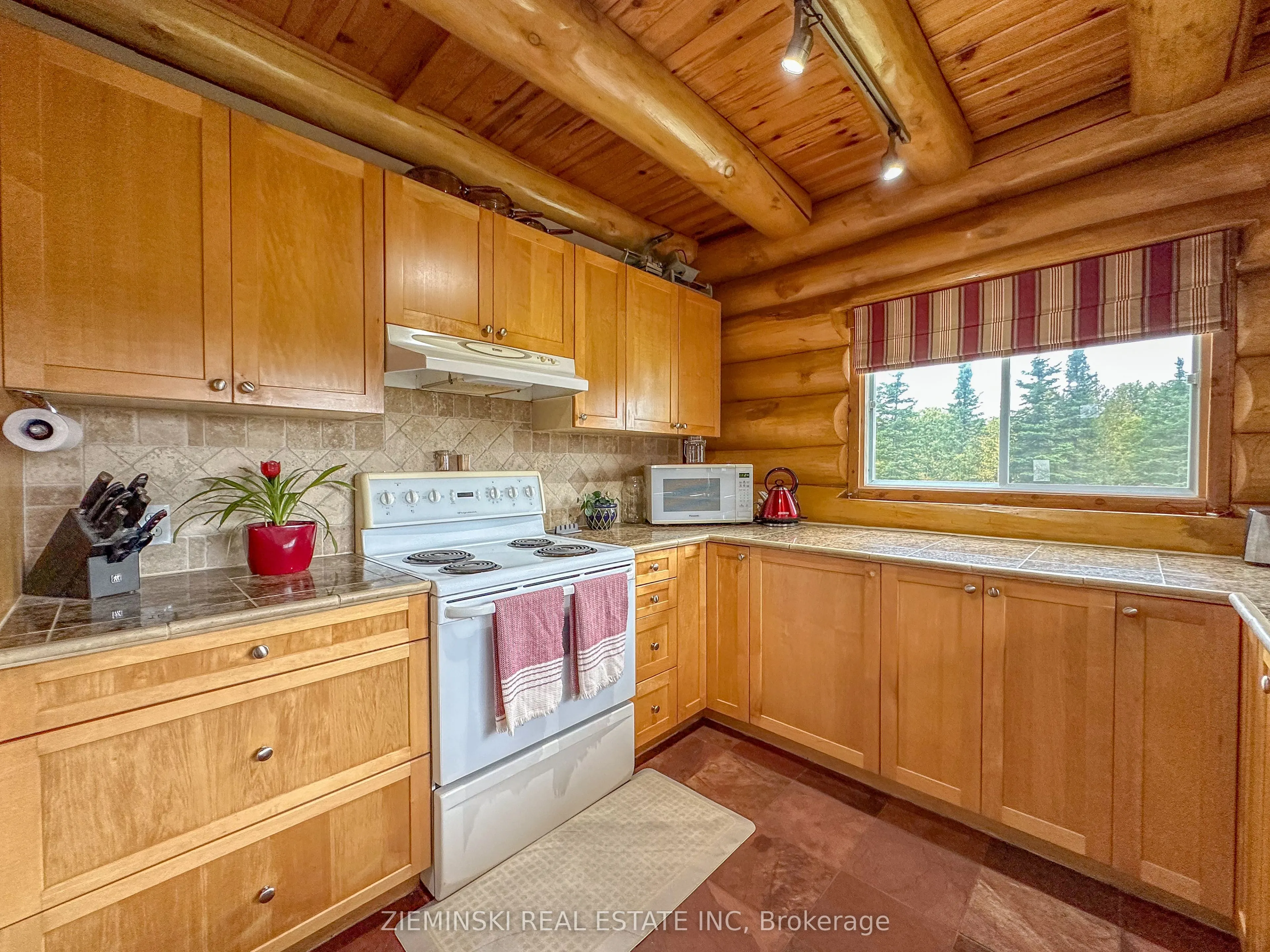 4621 Frederick House Lake Road