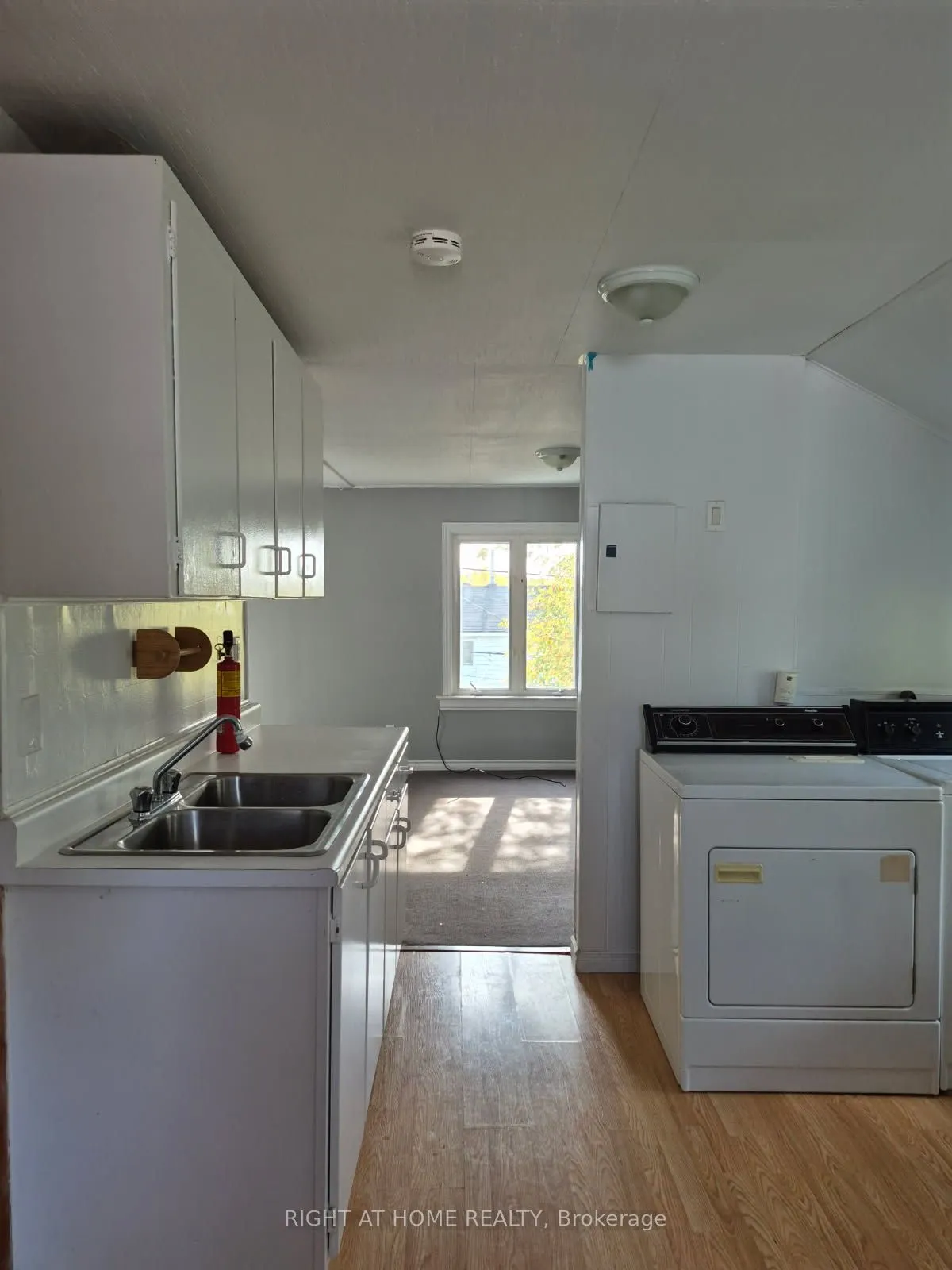 58 Second Street E