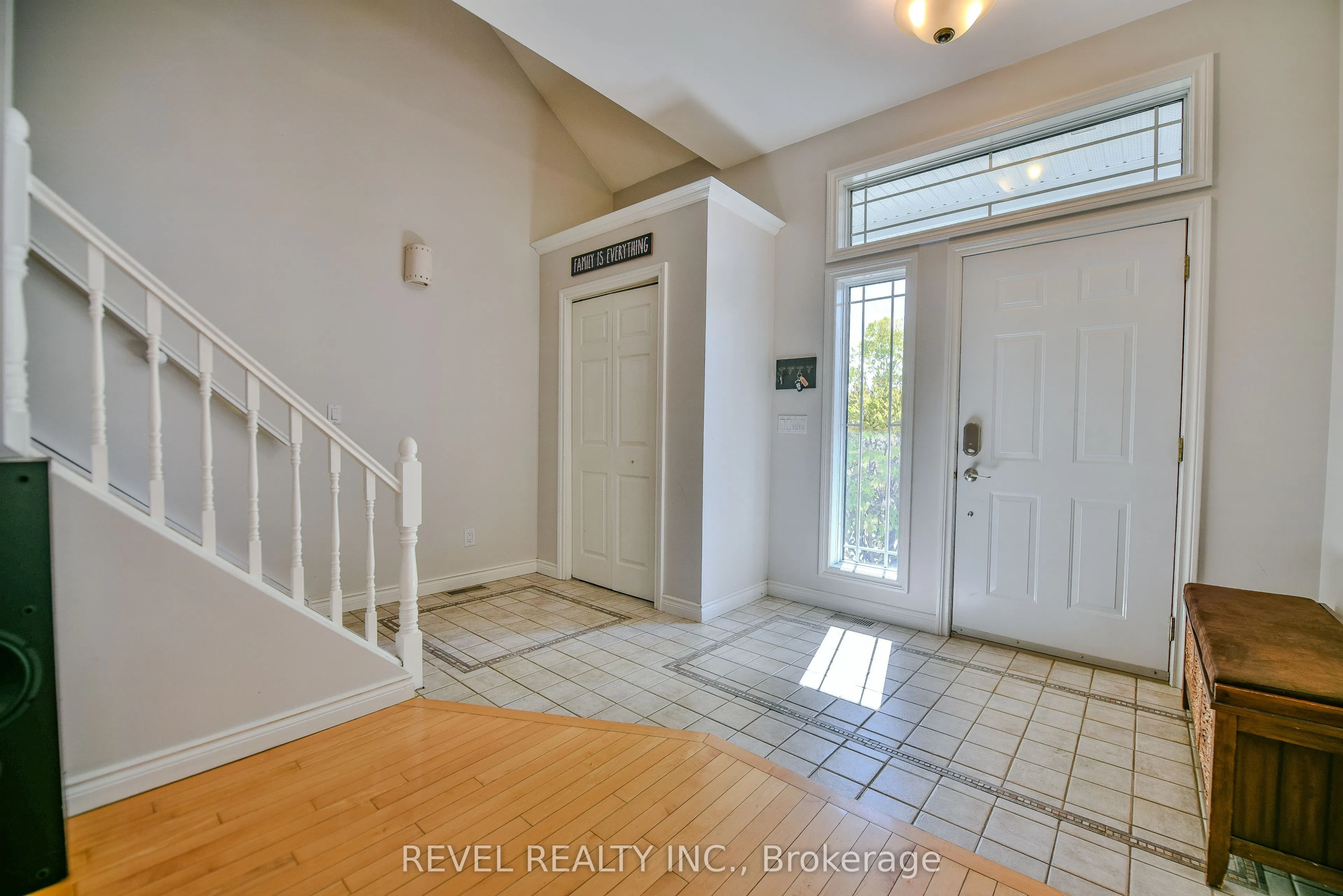 52 Castlewood Avenue