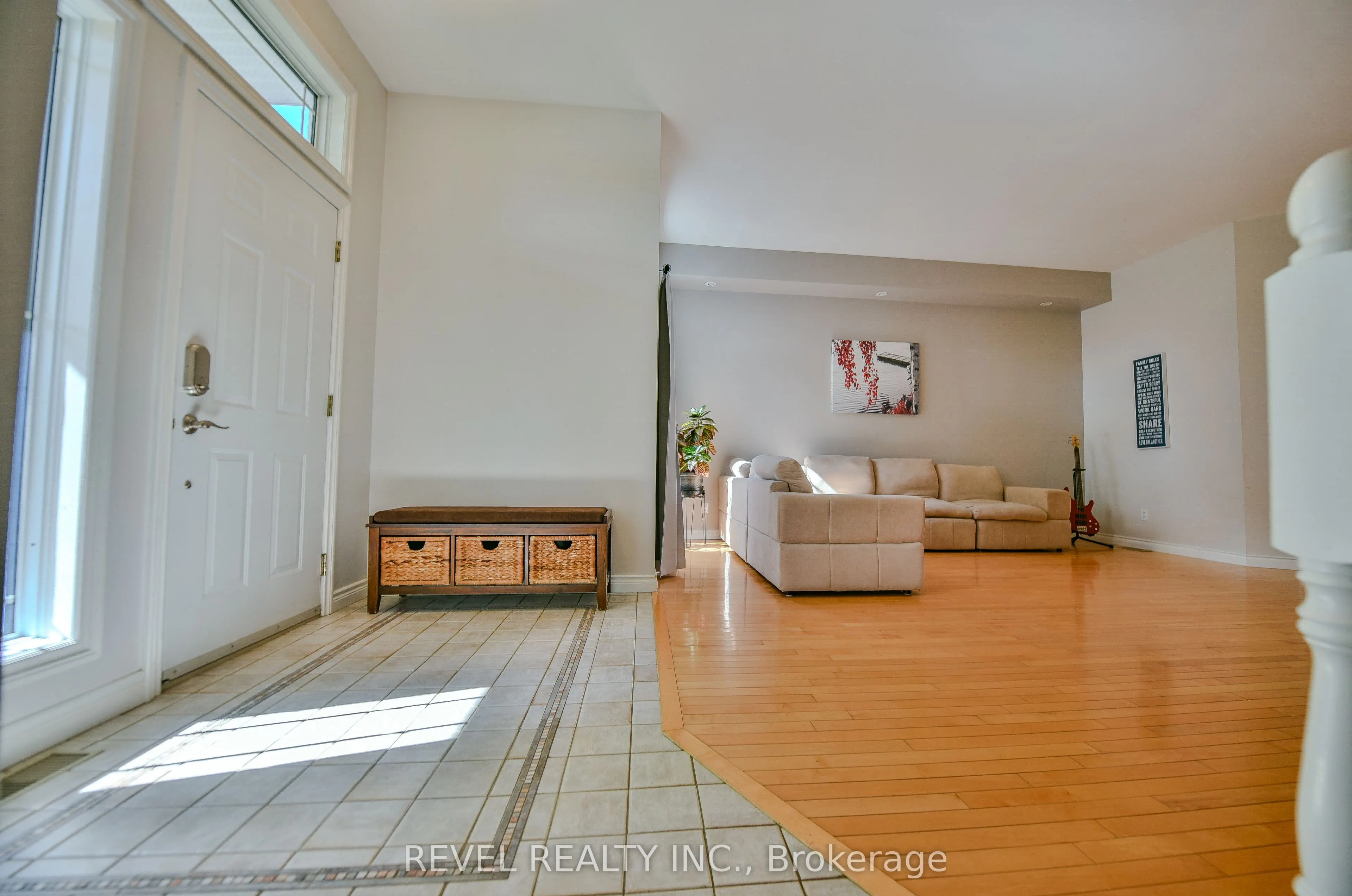 52 Castlewood Avenue