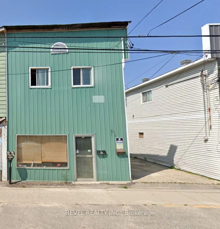 219-221 Pine Street S