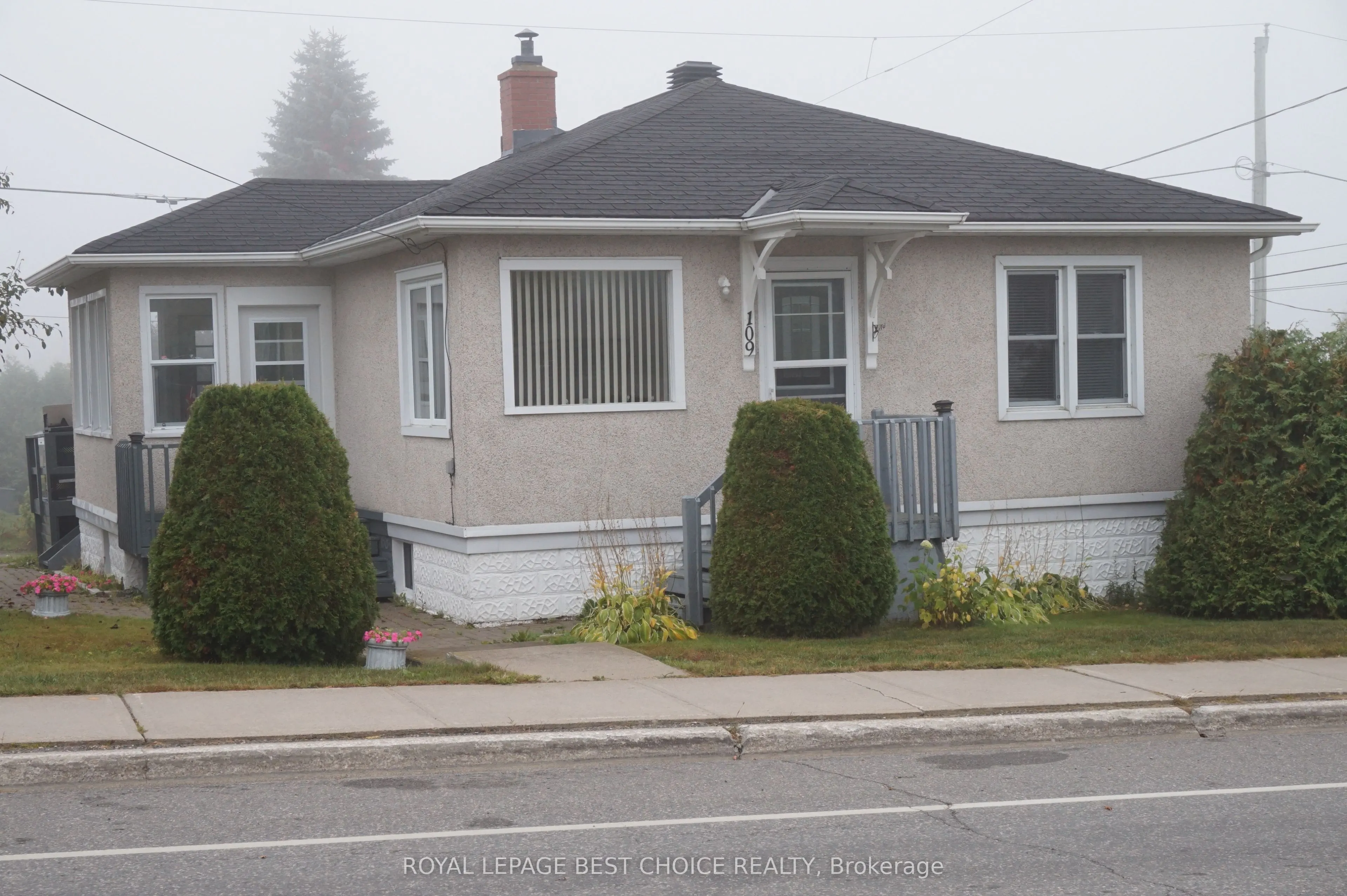 109 Lang Street