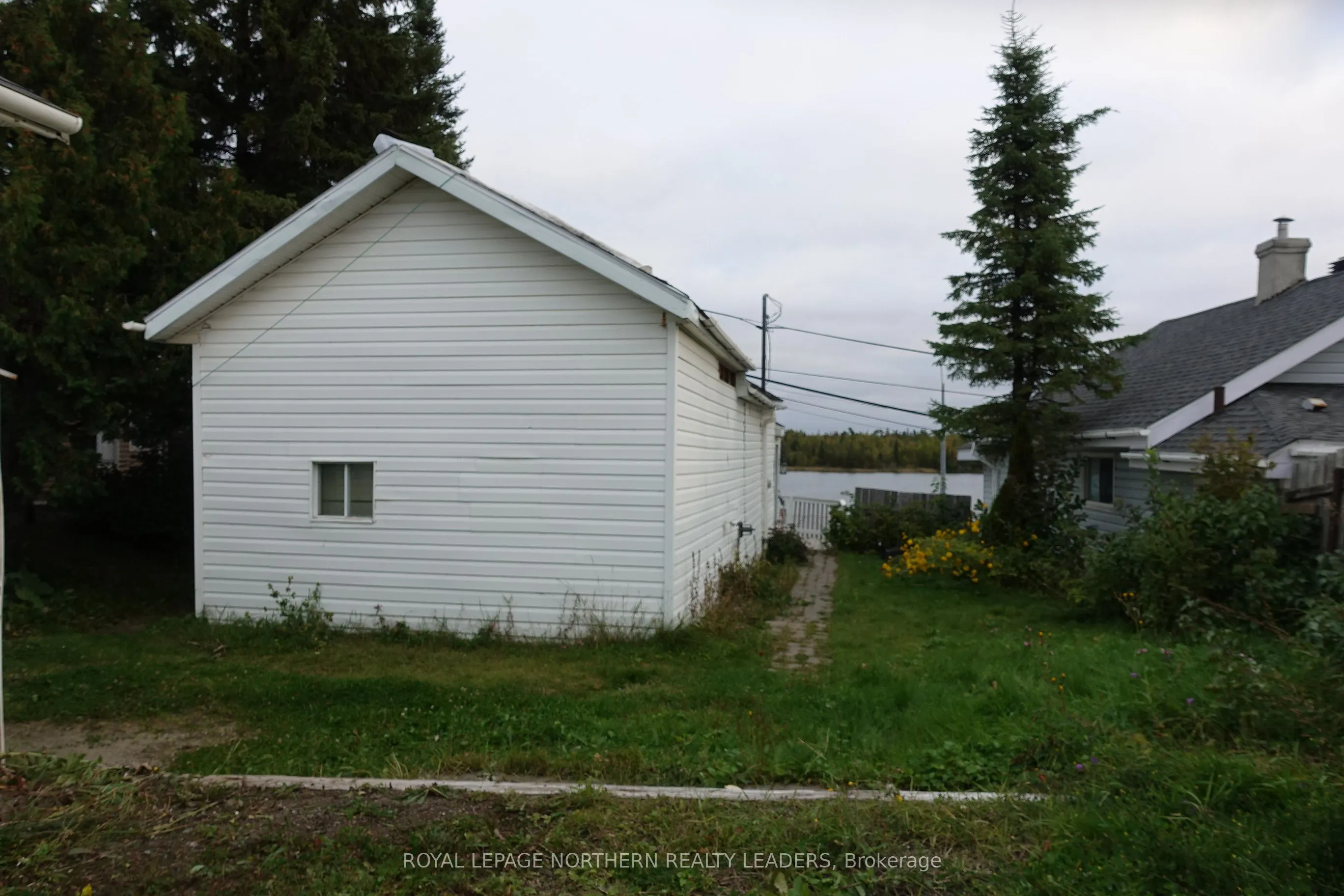 50 LIONCREST Lane