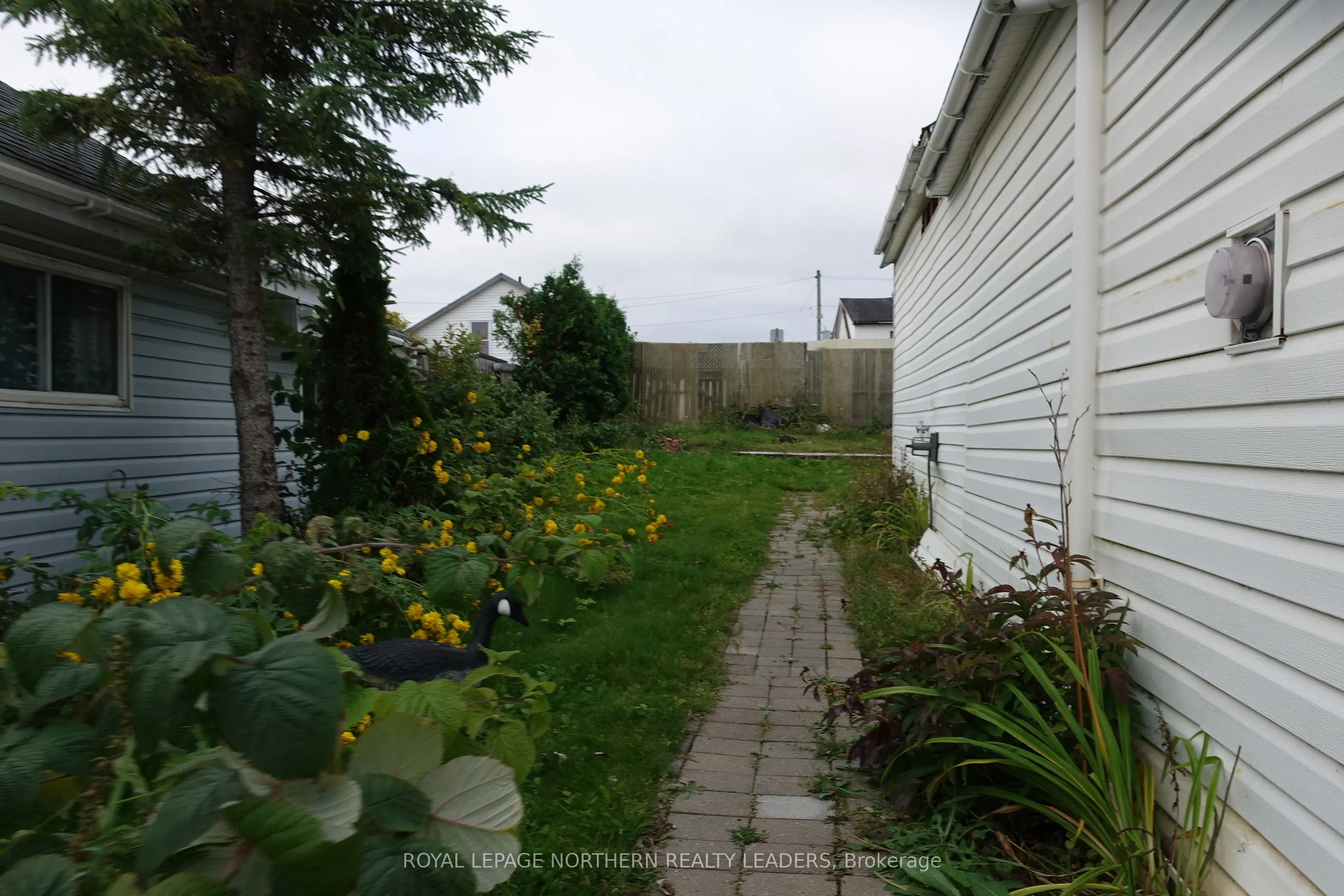 50 LIONCREST Lane