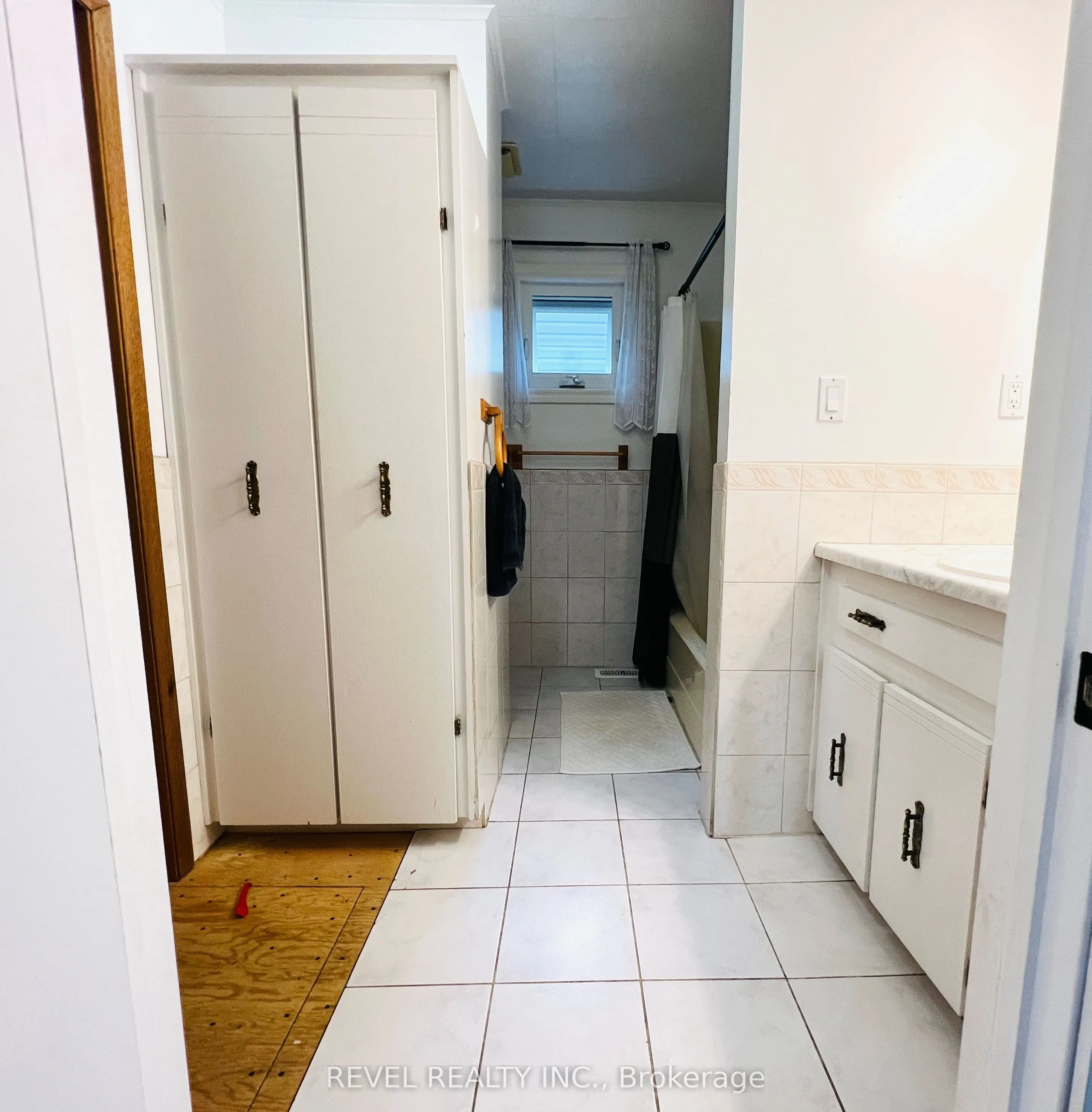 246 Laidlaw Street