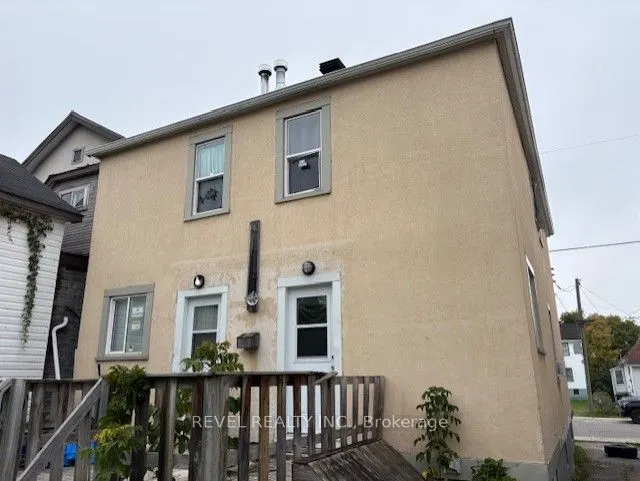 146-148 Cedar Street N