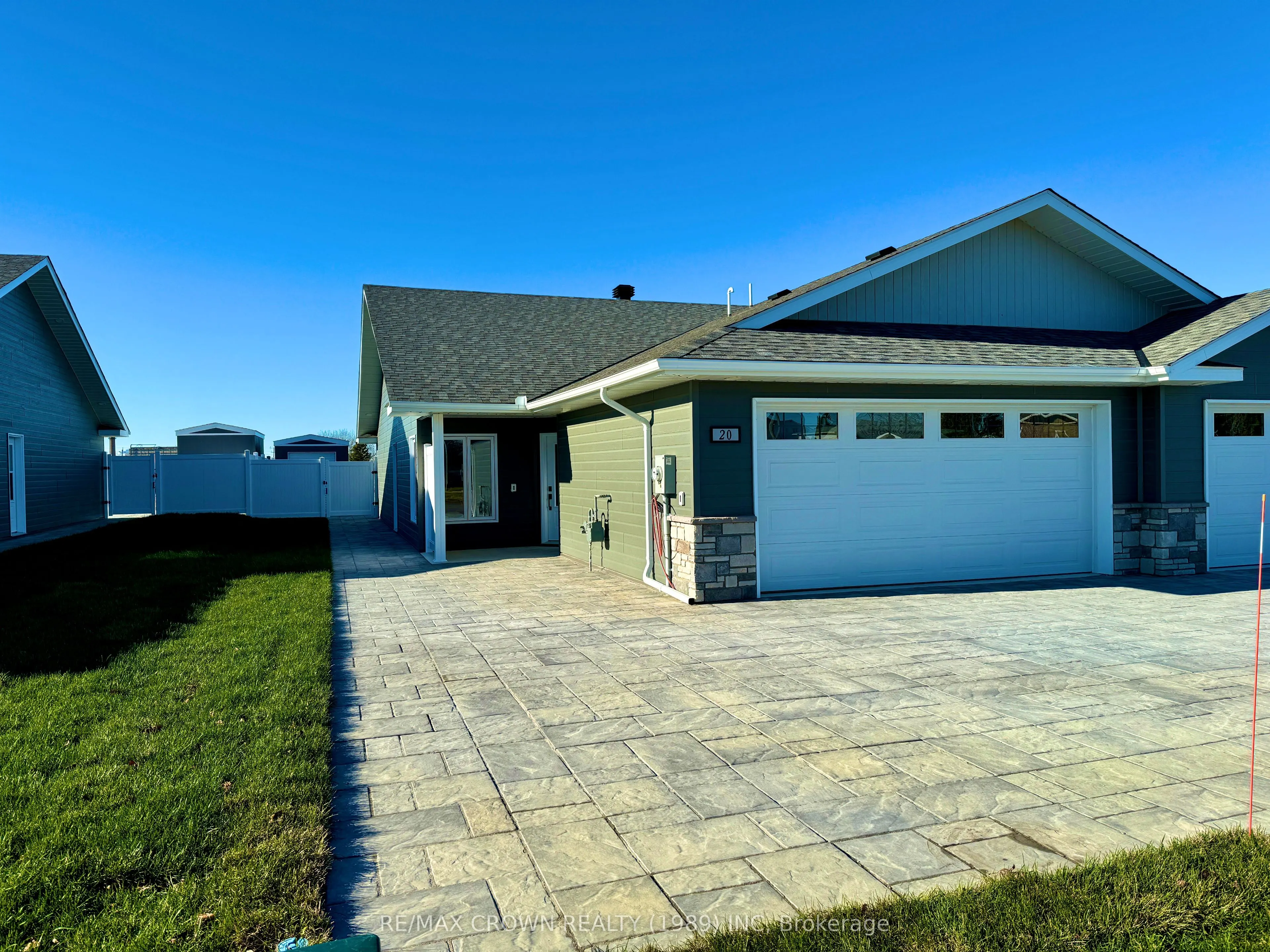 20 Golf Street
