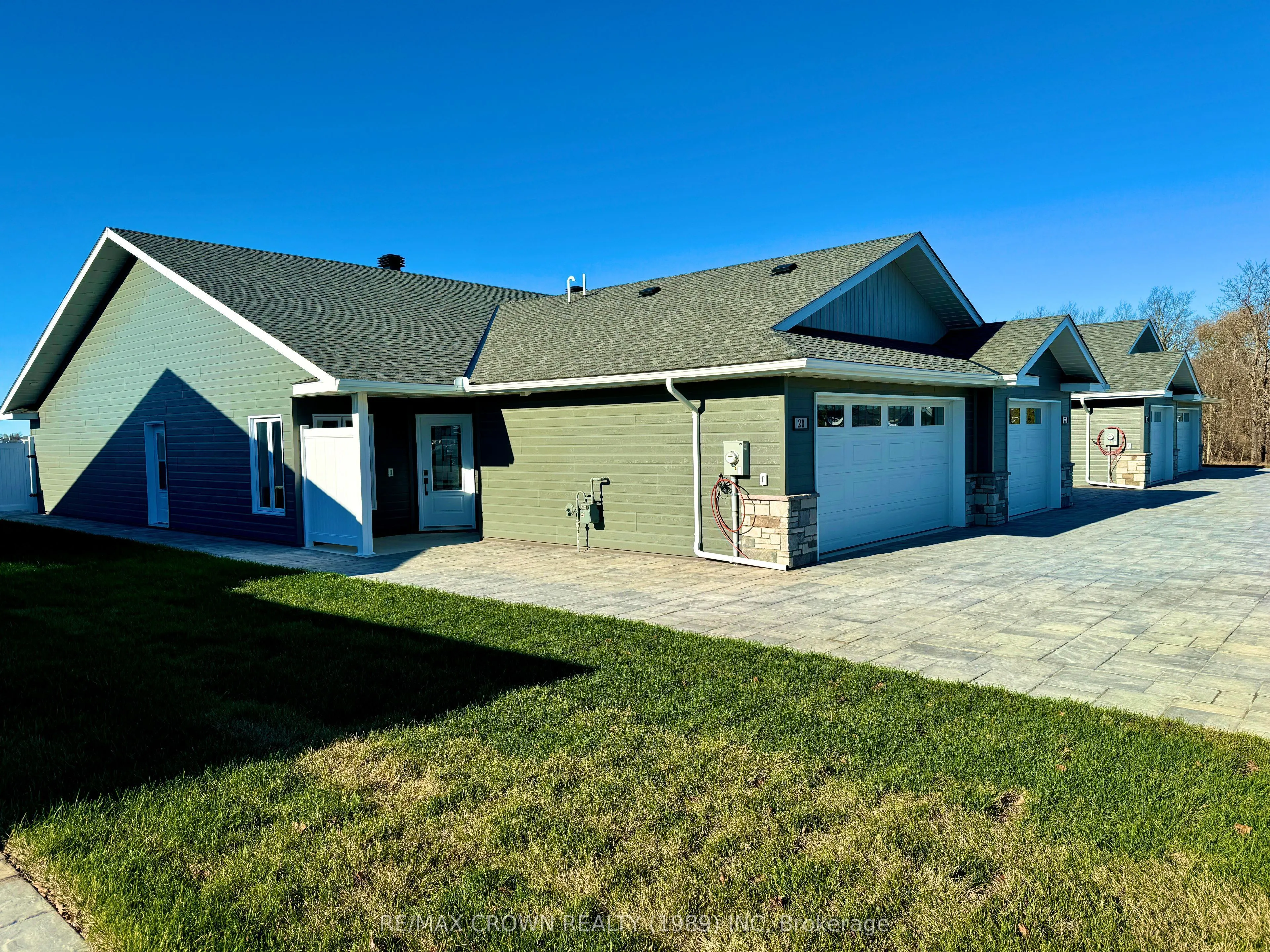 20 Golf Street