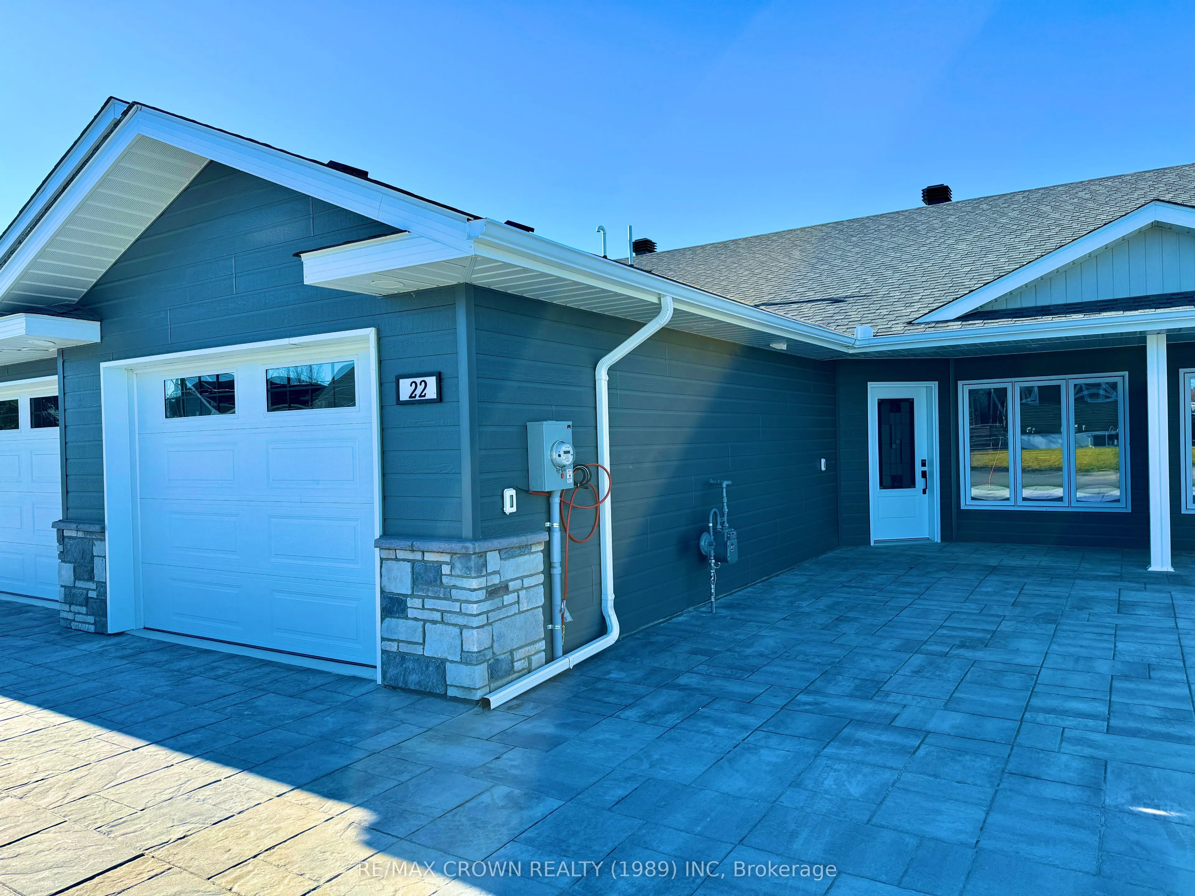 22 Golf Street