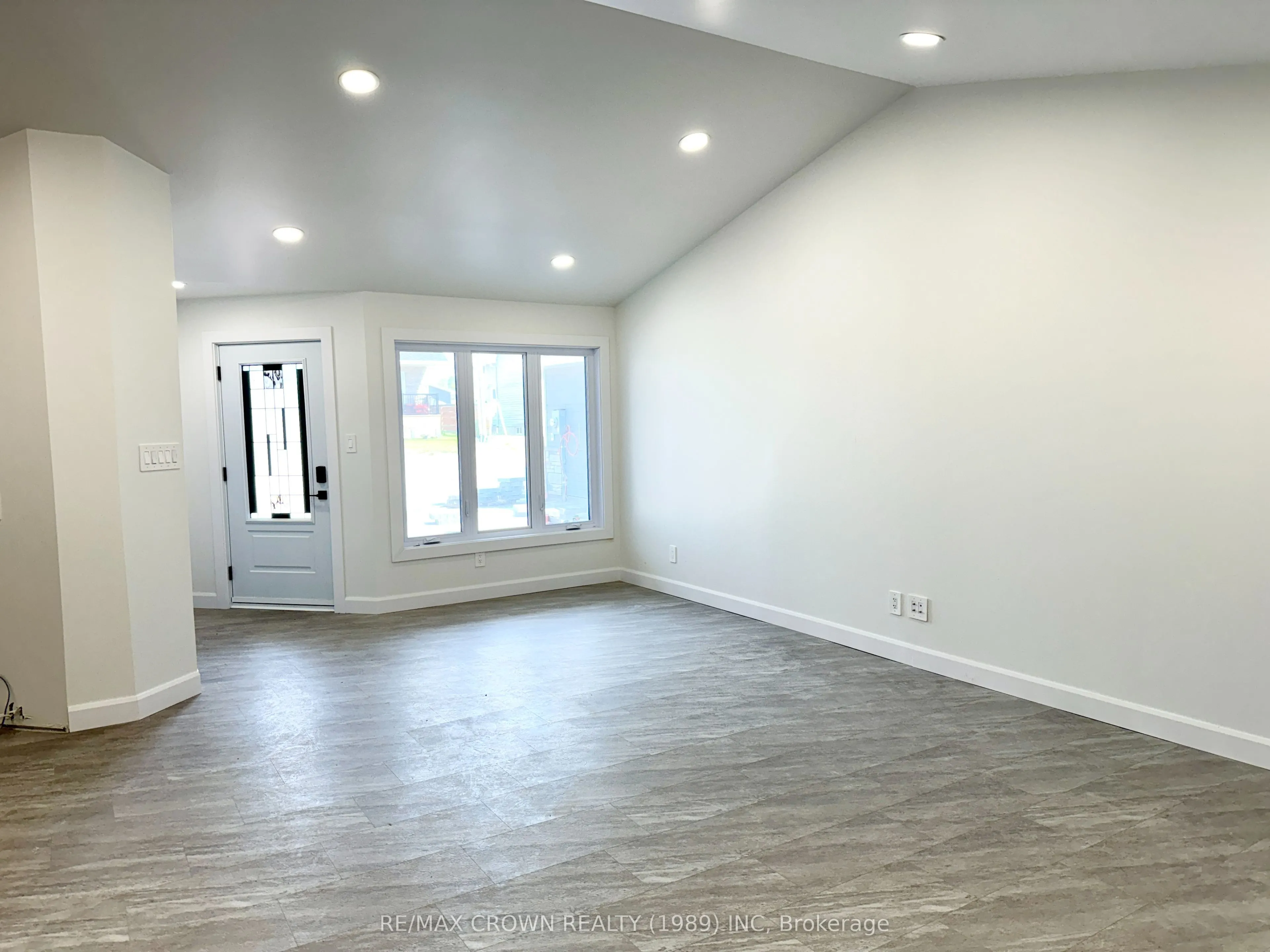 24 Golf Street