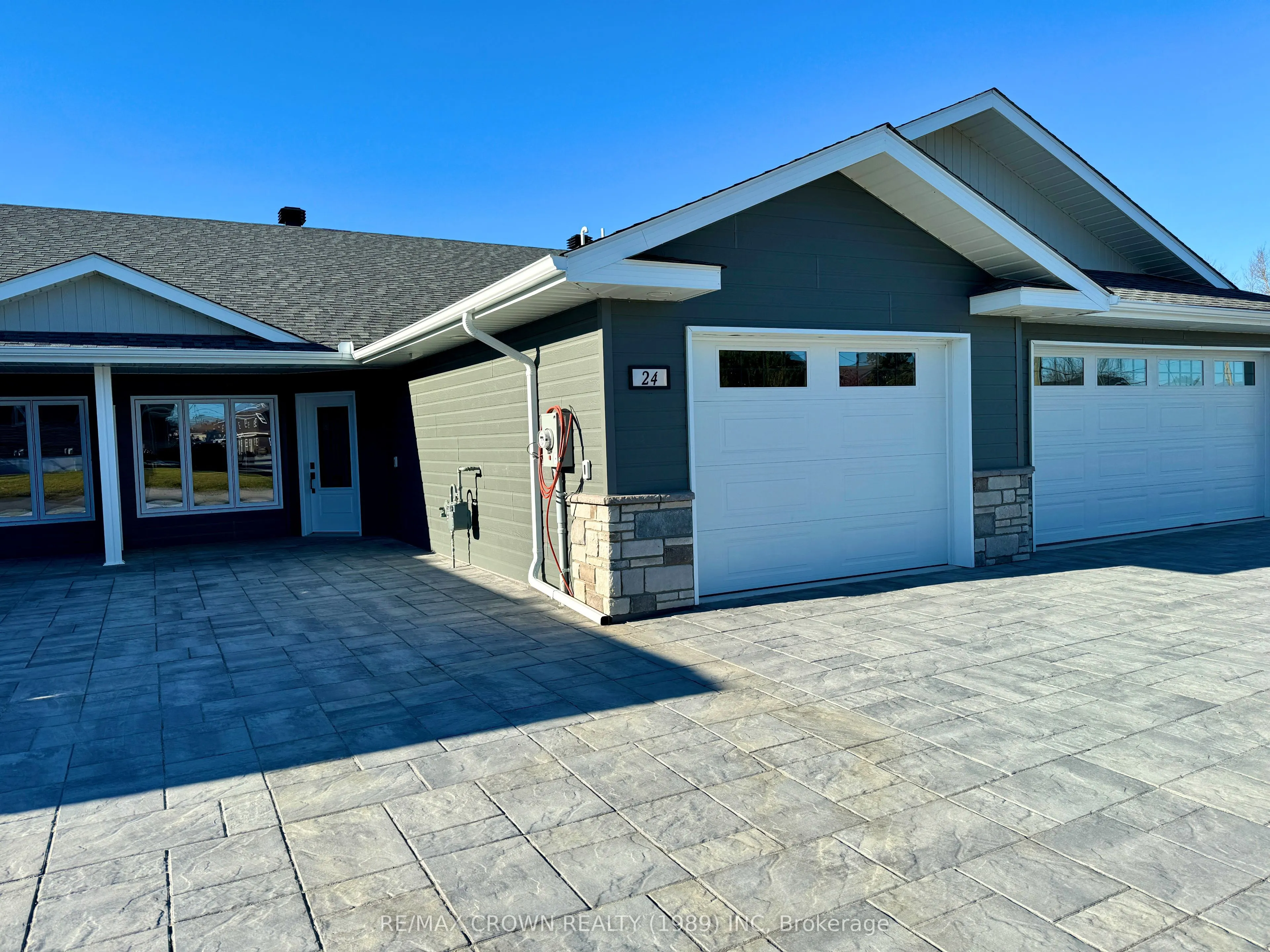 24 Golf Street