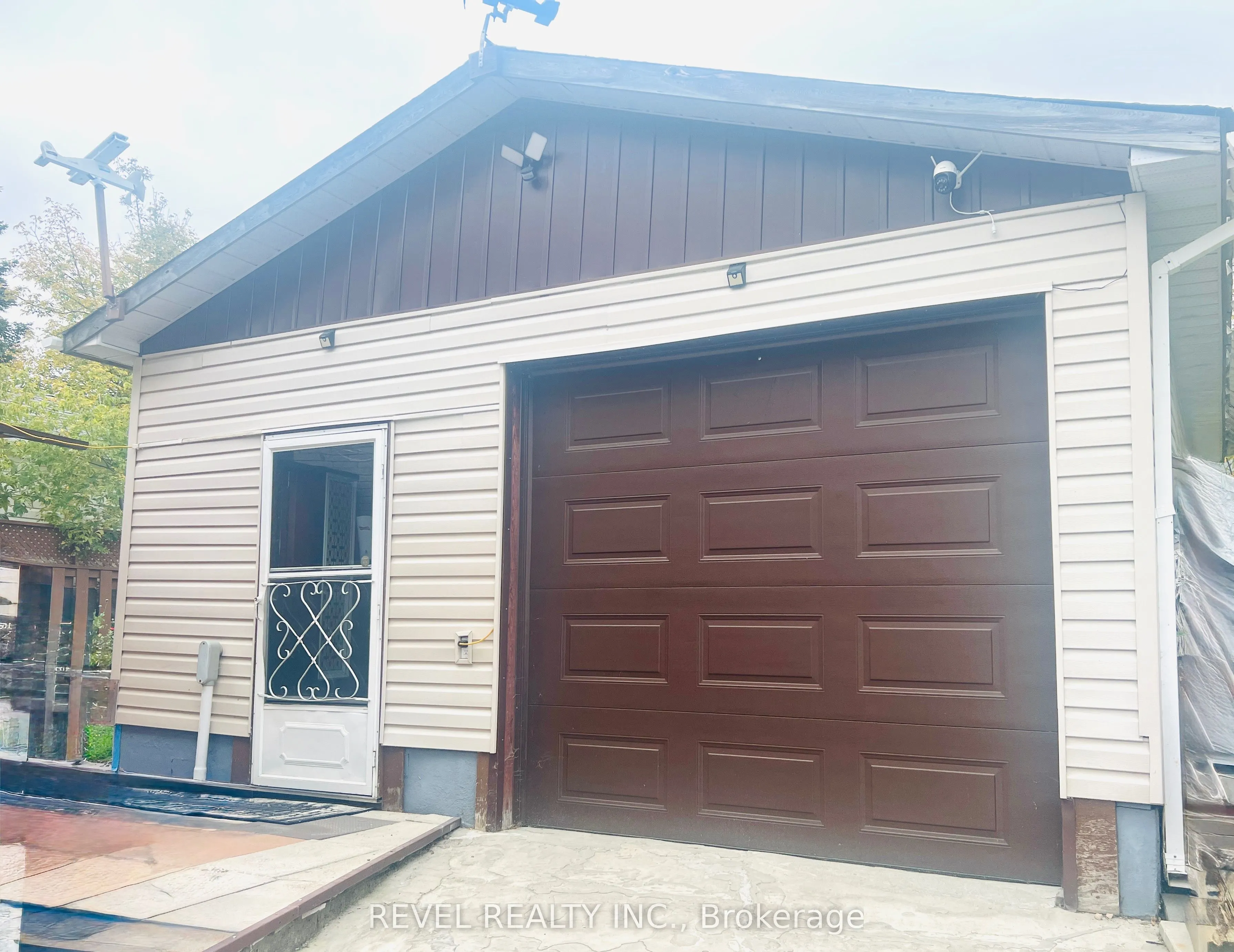 136 Allan Street