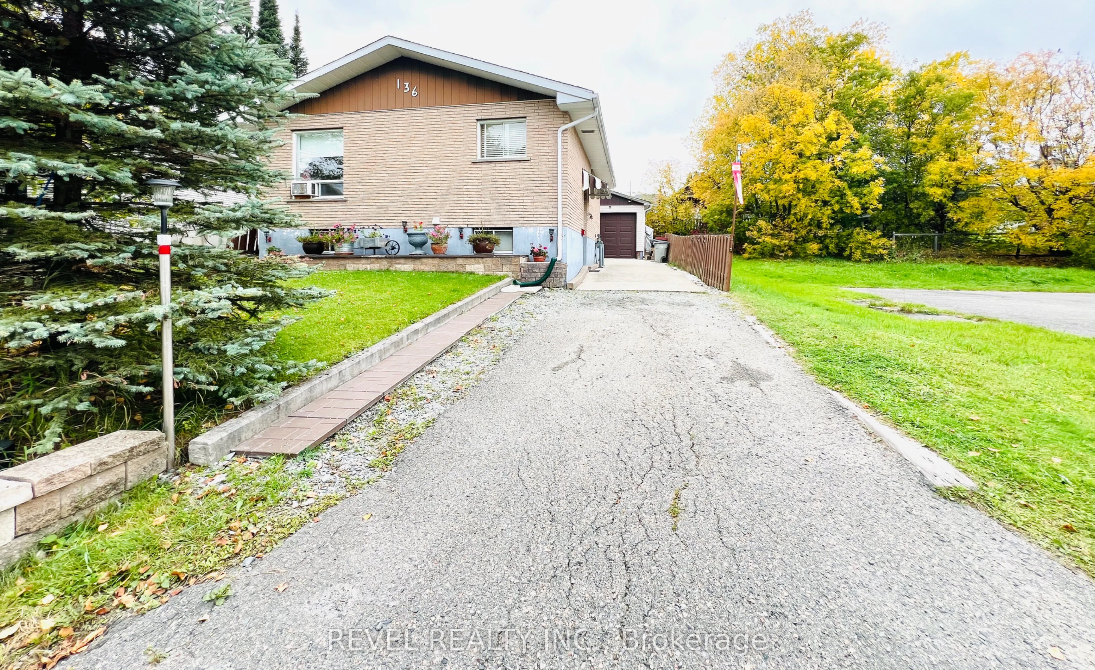 136 Allan Street
