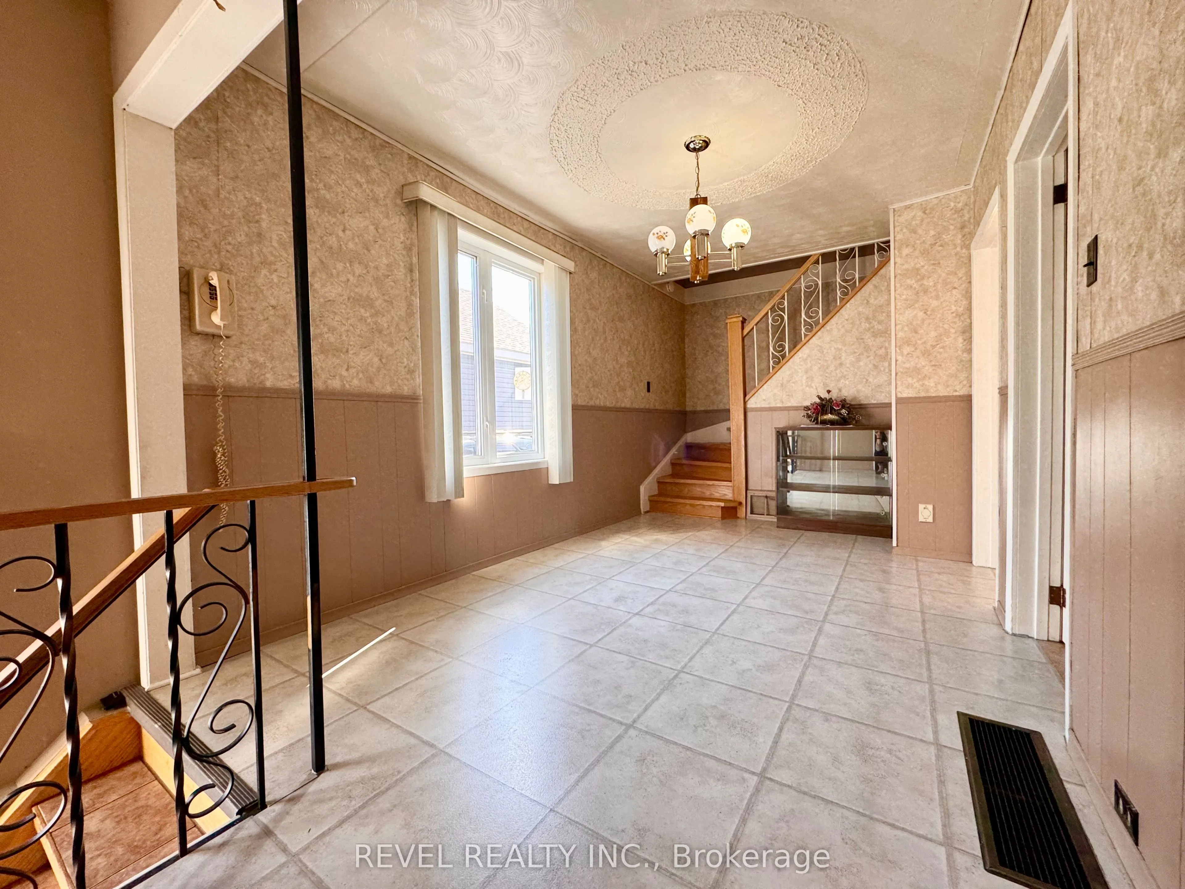 26 Moneta Avenue