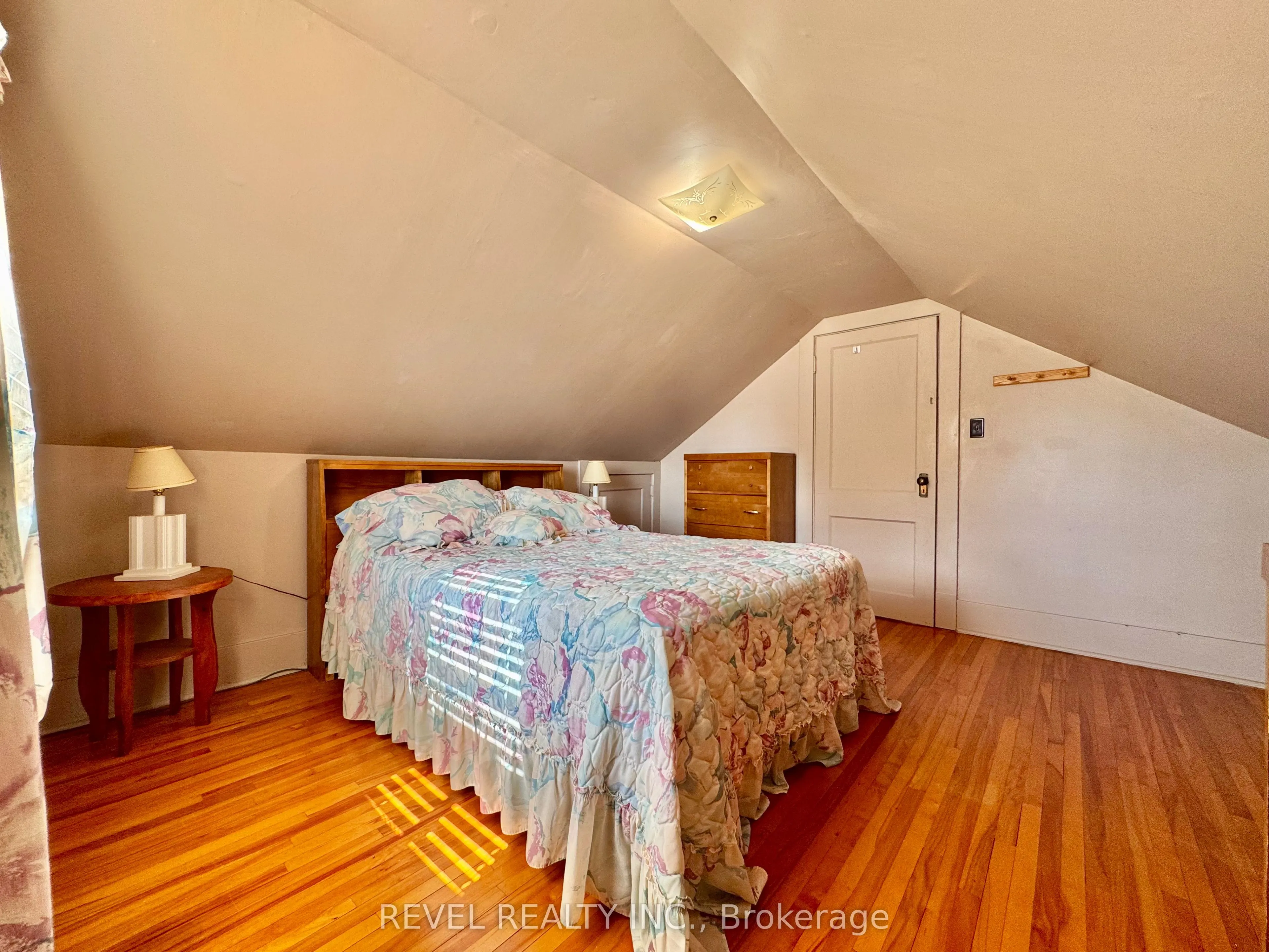 26 Moneta Avenue