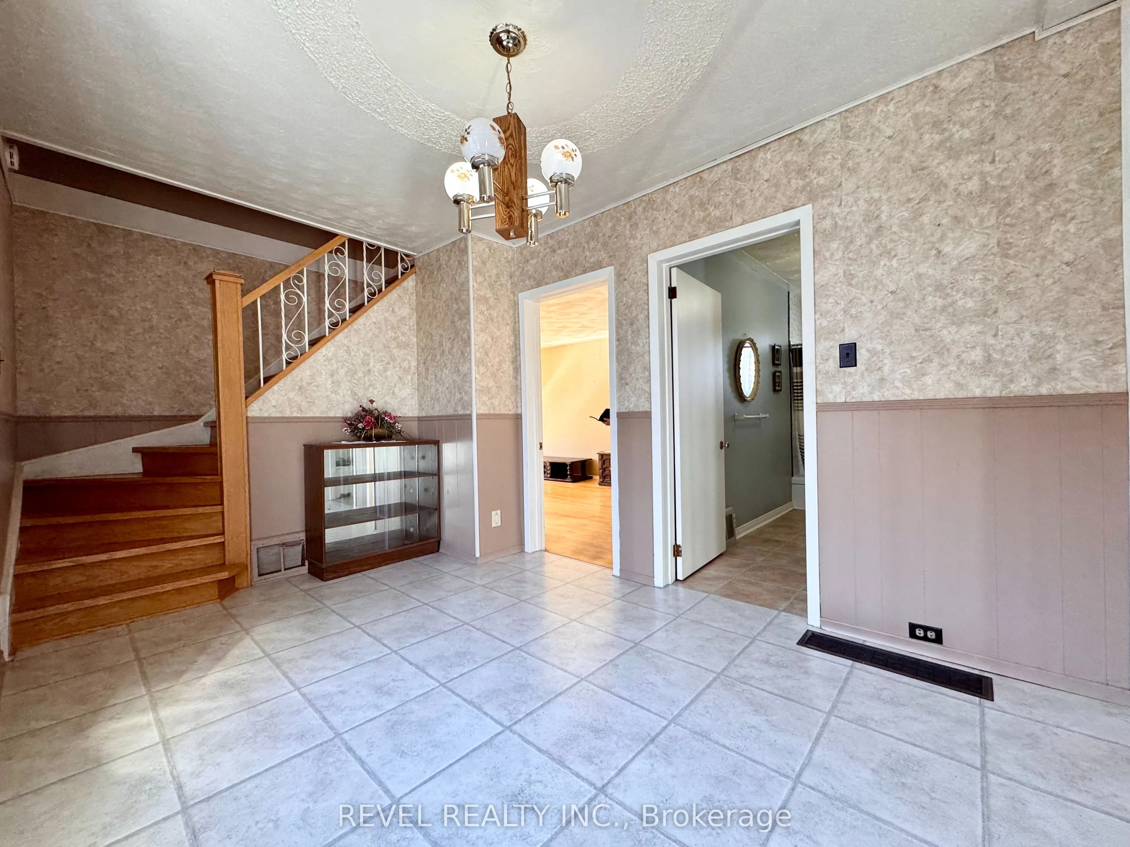 26 Moneta Avenue
