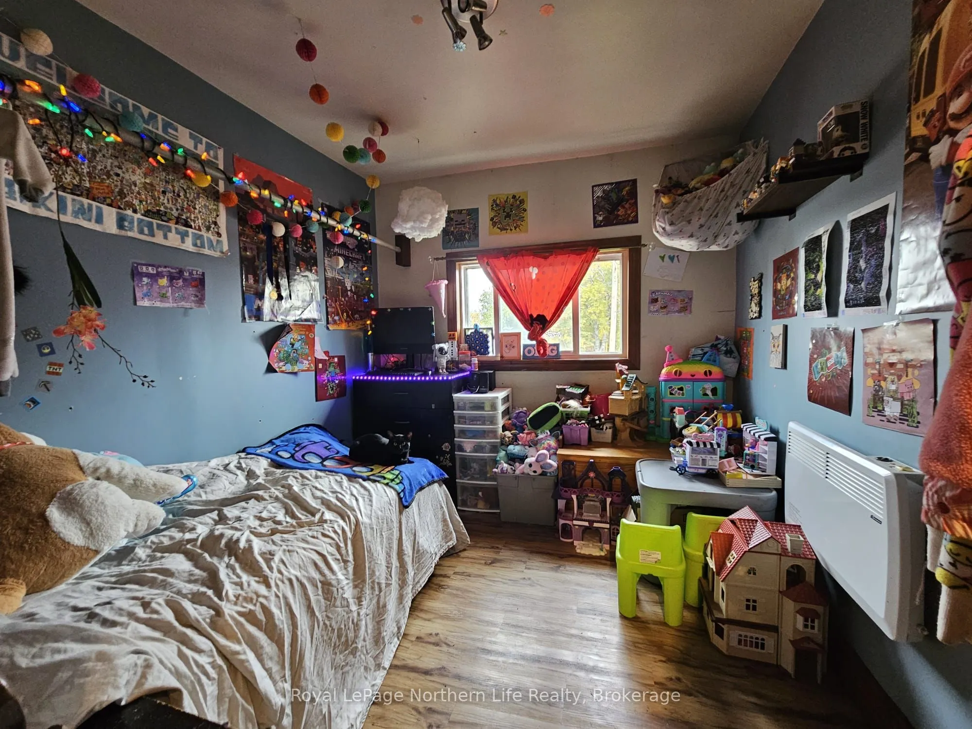 23 4TH Street